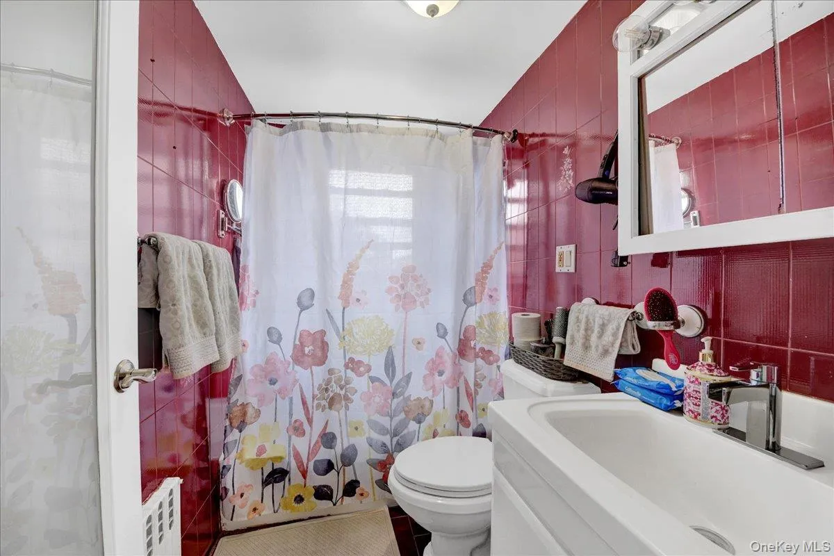 3161 Wissman Avenue, New York, NY, 2 Bedrooms Bedrooms, 6 Rooms Rooms,1 BathroomBathrooms,Residential,For Rent,Wissman,0,1037106 3161 Wissman Avenue, New York, NY, 2 Bedrooms Bedrooms, 6 Rooms Rooms,1 BathroomBathrooms,Residential,For Rent,Wissman,0,1037106