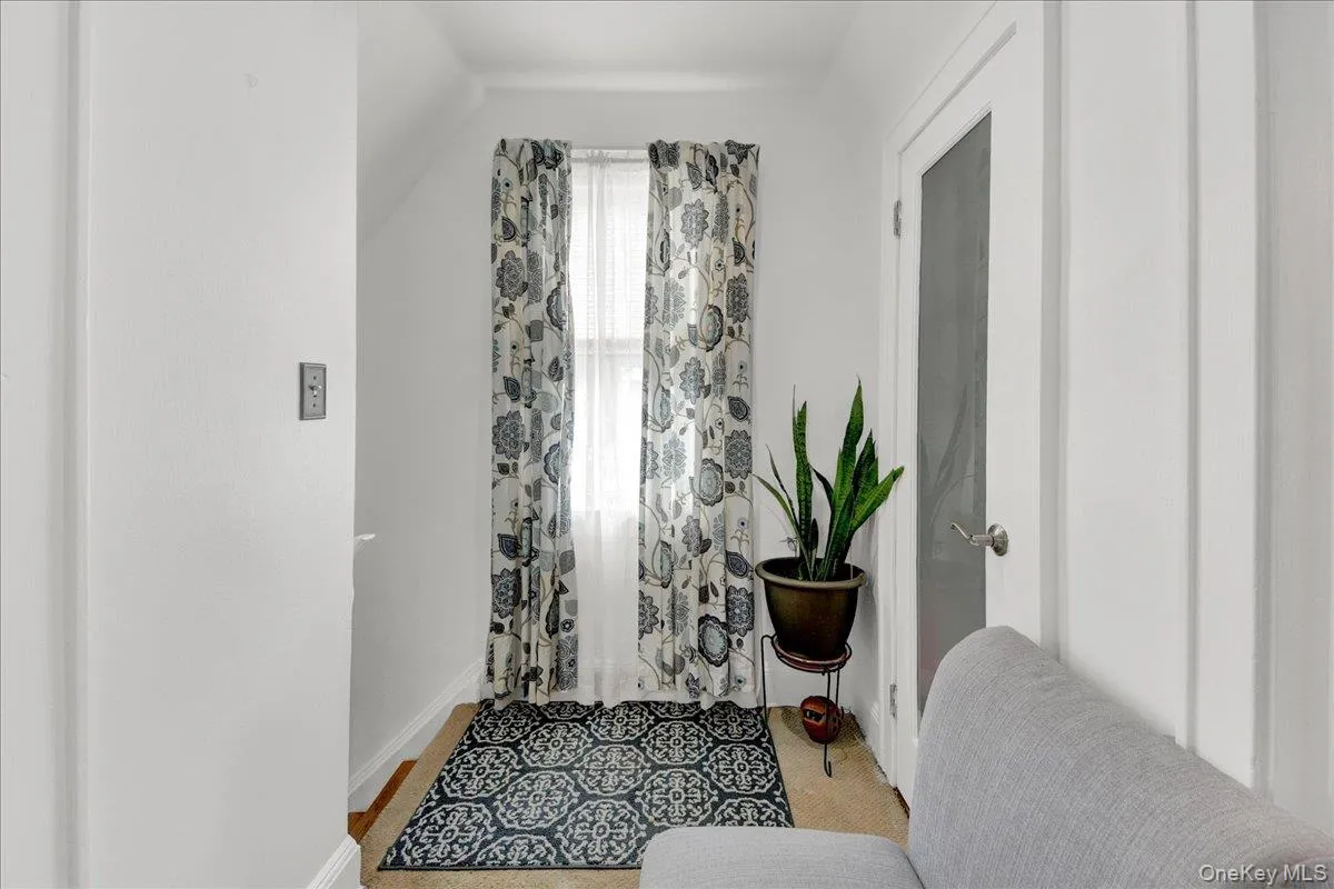 3161 Wissman Avenue, New York, NY, 2 Bedrooms Bedrooms, 6 Rooms Rooms,1 BathroomBathrooms,Residential,For Rent,Wissman,0,1037106 3161 Wissman Avenue, New York, NY, 2 Bedrooms Bedrooms, 6 Rooms Rooms,1 BathroomBathrooms,Residential,For Rent,Wissman,0,1037106