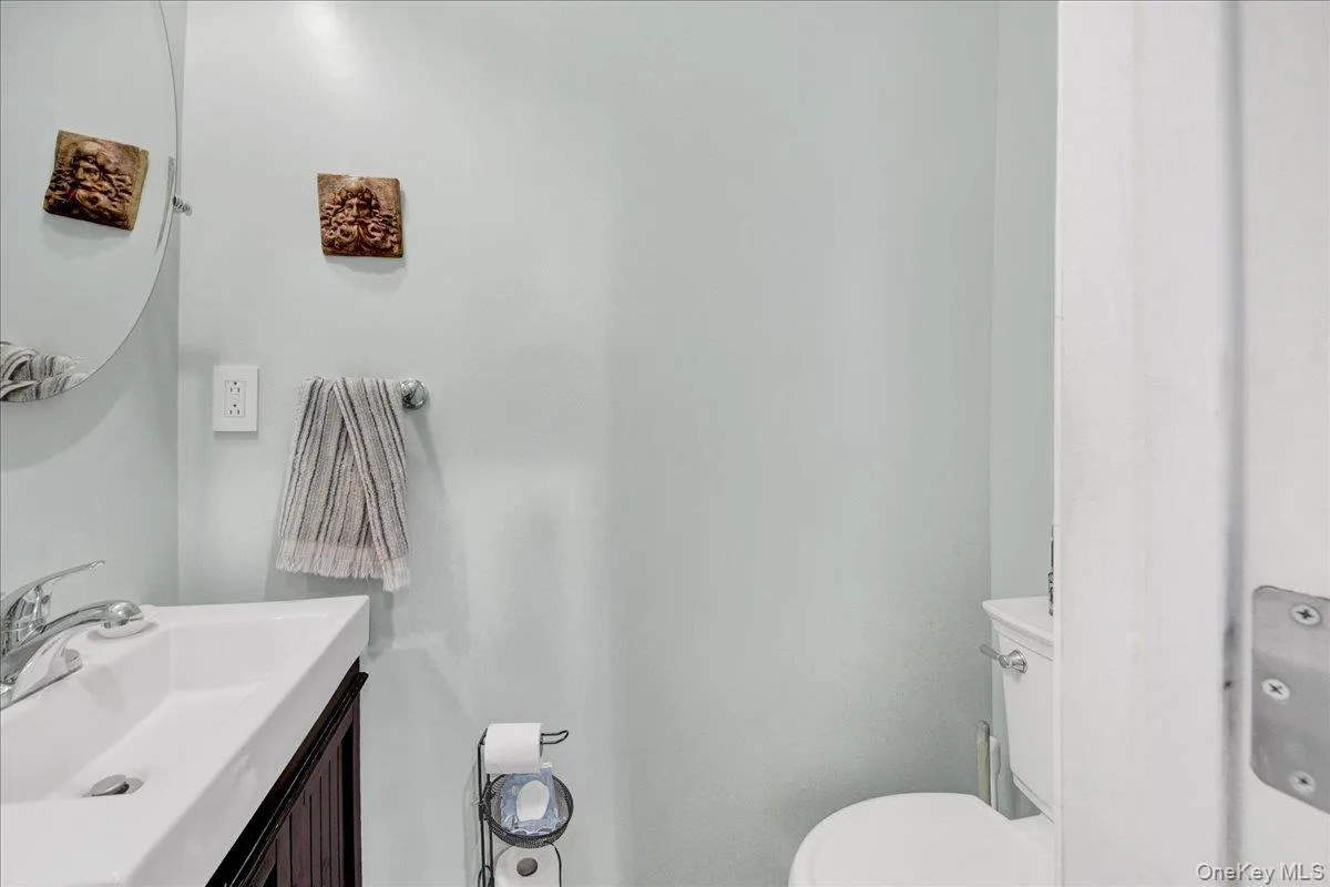 3161 Wissman Avenue, New York, NY, 2 Bedrooms Bedrooms, 6 Rooms Rooms,1 BathroomBathrooms,Residential,For Rent,Wissman,0,1037106 3161 Wissman Avenue, New York, NY, 2 Bedrooms Bedrooms, 6 Rooms Rooms,1 BathroomBathrooms,Residential,For Rent,Wissman,0,1037106
