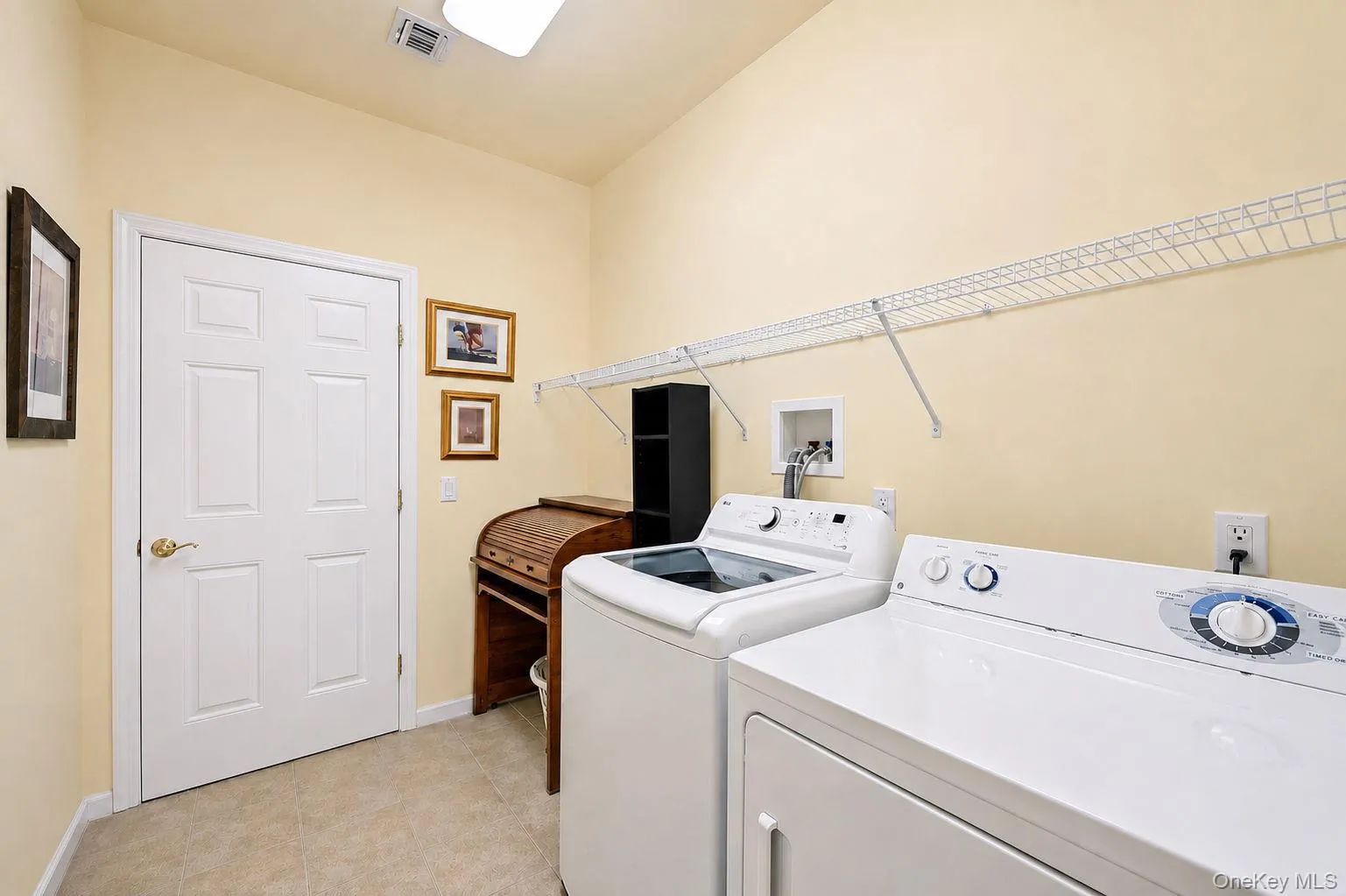 140 Chopin Place, Brookhaven, NY, 2 Bedrooms Bedrooms, 9 Rooms Rooms,2 BathroomsBathrooms,Residential,For Rent,Chopin,0,1037109 140 Chopin Place, Brookhaven, NY, 2 Bedrooms Bedrooms, 9 Rooms Rooms,2 BathroomsBathrooms,Residential,For Rent,Chopin,0,1037109