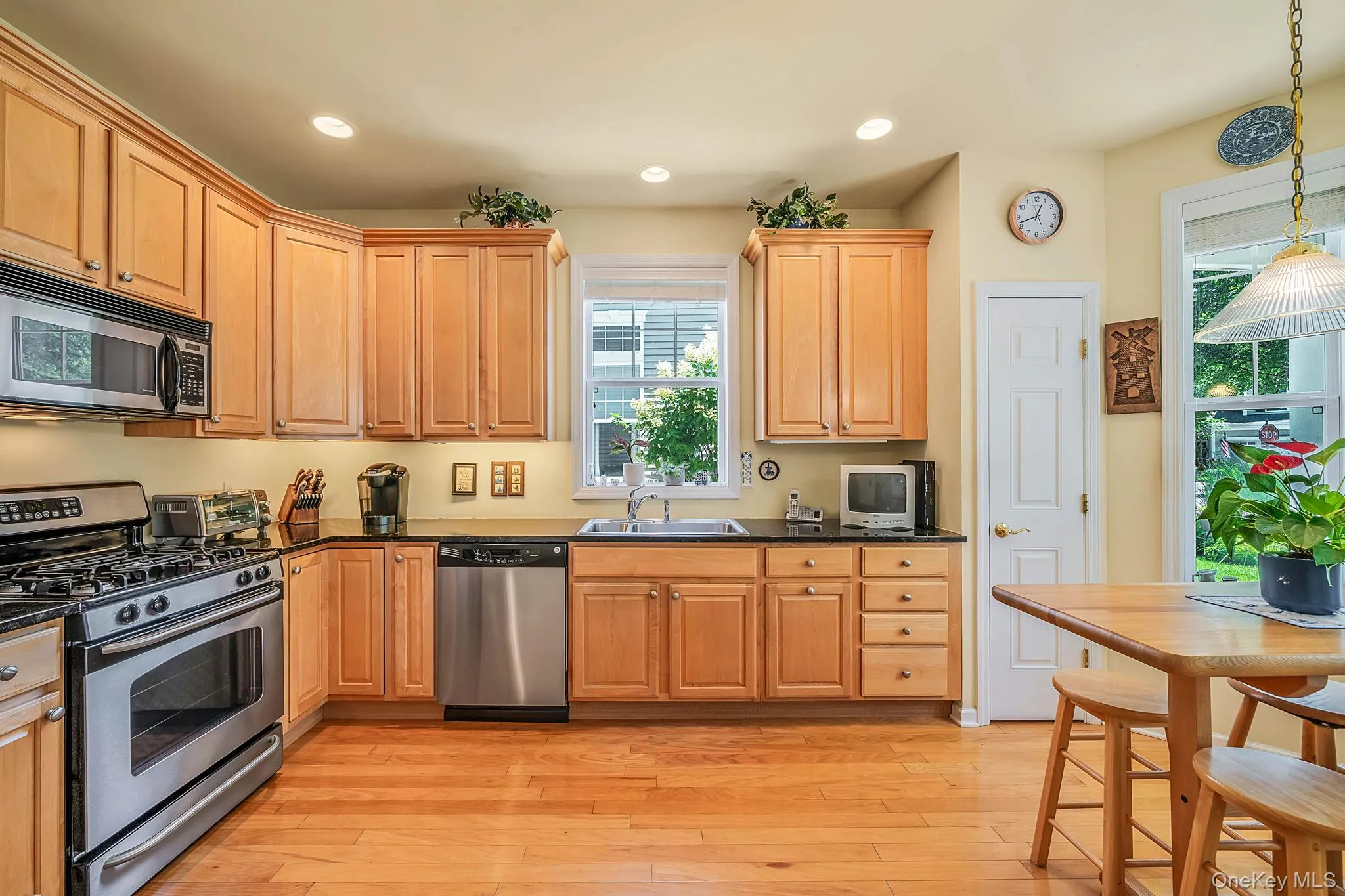 140 Chopin Place, Brookhaven, NY, 2 Bedrooms Bedrooms, 9 Rooms Rooms,2 BathroomsBathrooms,Residential,For Rent,Chopin,0,1037109 140 Chopin Place, Brookhaven, NY, 2 Bedrooms Bedrooms, 9 Rooms Rooms,2 BathroomsBathrooms,Residential,For Rent,Chopin,0,1037109