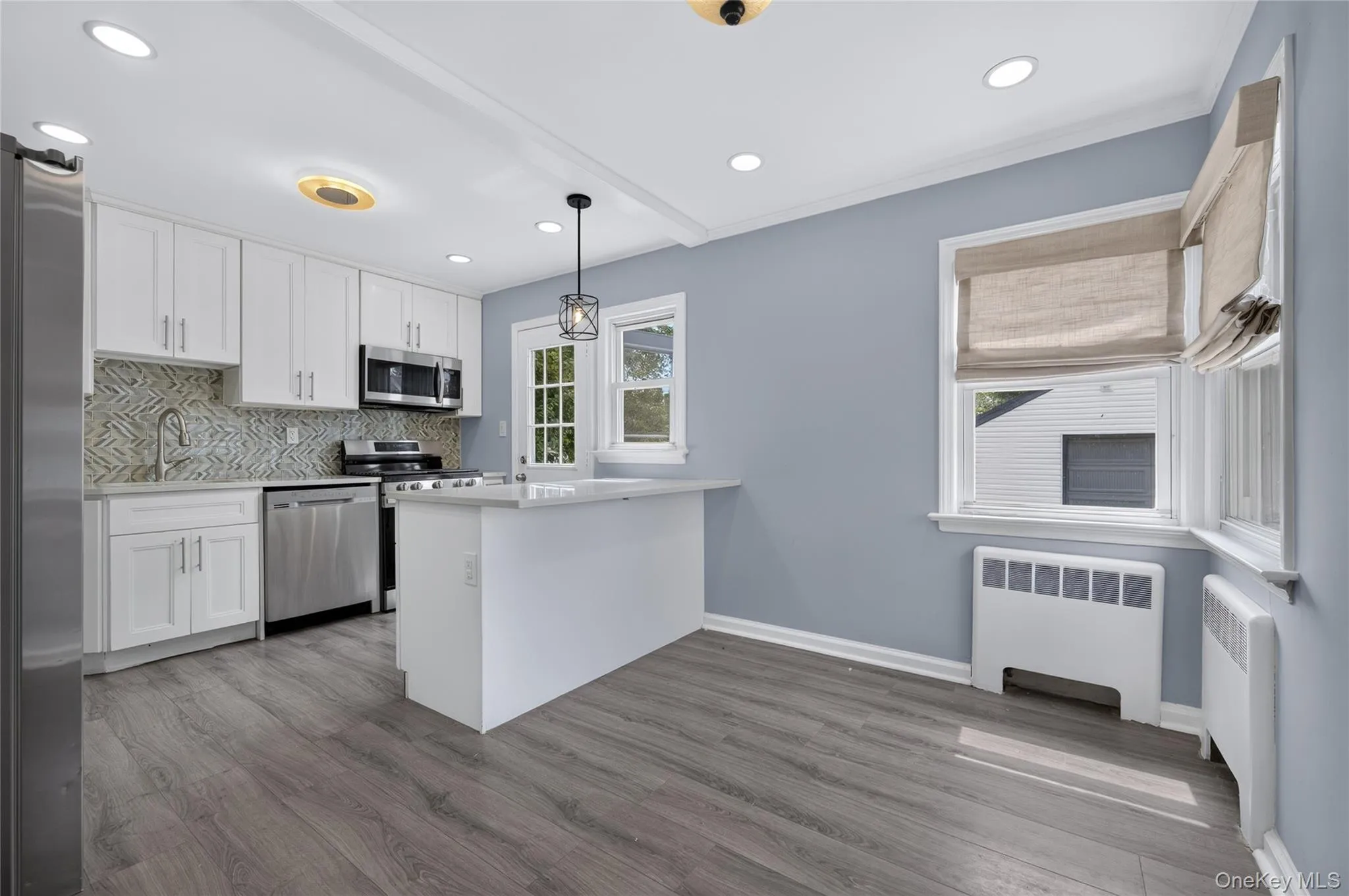 121 Sheridan Avenue, North Hempstead, NY, 4 Bedrooms Bedrooms, 7 Rooms Rooms,2 BathroomsBathrooms,Residential Lease,For Rent,Sheridan,0,1037110 121 Sheridan Avenue, North Hempstead, NY, 4 Bedrooms Bedrooms, 7 Rooms Rooms,2 BathroomsBathrooms,Residential Lease,For Rent,Sheridan,0,1037110