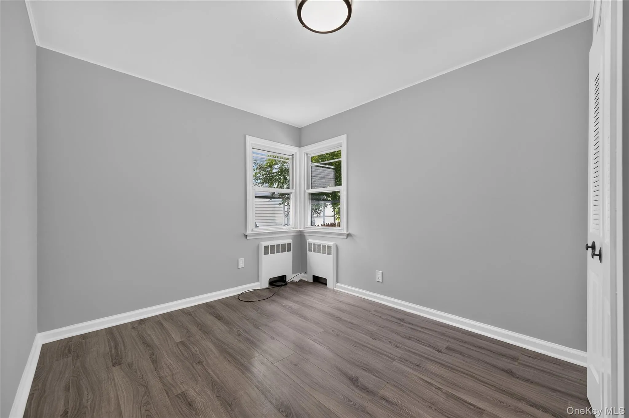 121 Sheridan Avenue, North Hempstead, NY, 4 Bedrooms Bedrooms, 7 Rooms Rooms,2 BathroomsBathrooms,Residential Lease,For Rent,Sheridan,0,1037110 121 Sheridan Avenue, North Hempstead, NY, 4 Bedrooms Bedrooms, 7 Rooms Rooms,2 BathroomsBathrooms,Residential Lease,For Rent,Sheridan,0,1037110
