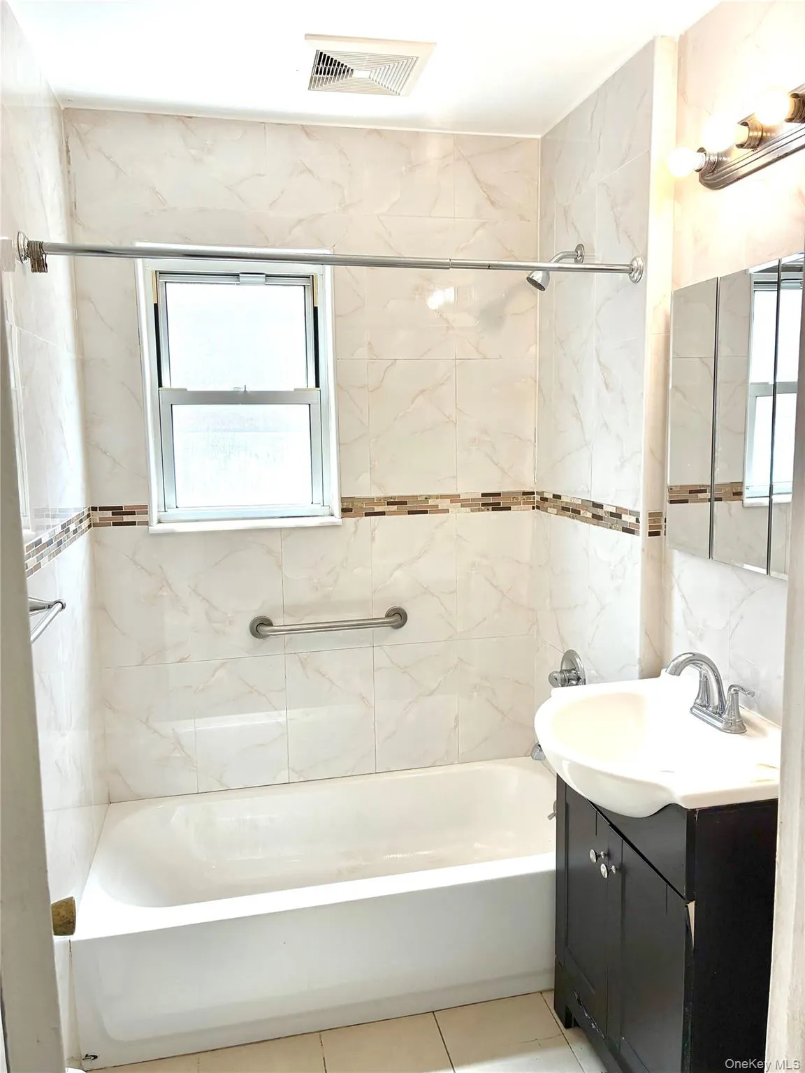 77-47 166th Street, New York, NY, 4 Bedrooms Bedrooms, 6 Rooms Rooms,1 BathroomBathrooms,Residential Lease,For Rent,166th,0,1037112 77-47 166th Street, New York, NY, 4 Bedrooms Bedrooms, 6 Rooms Rooms,1 BathroomBathrooms,Residential Lease,For Rent,166th,0,1037112
