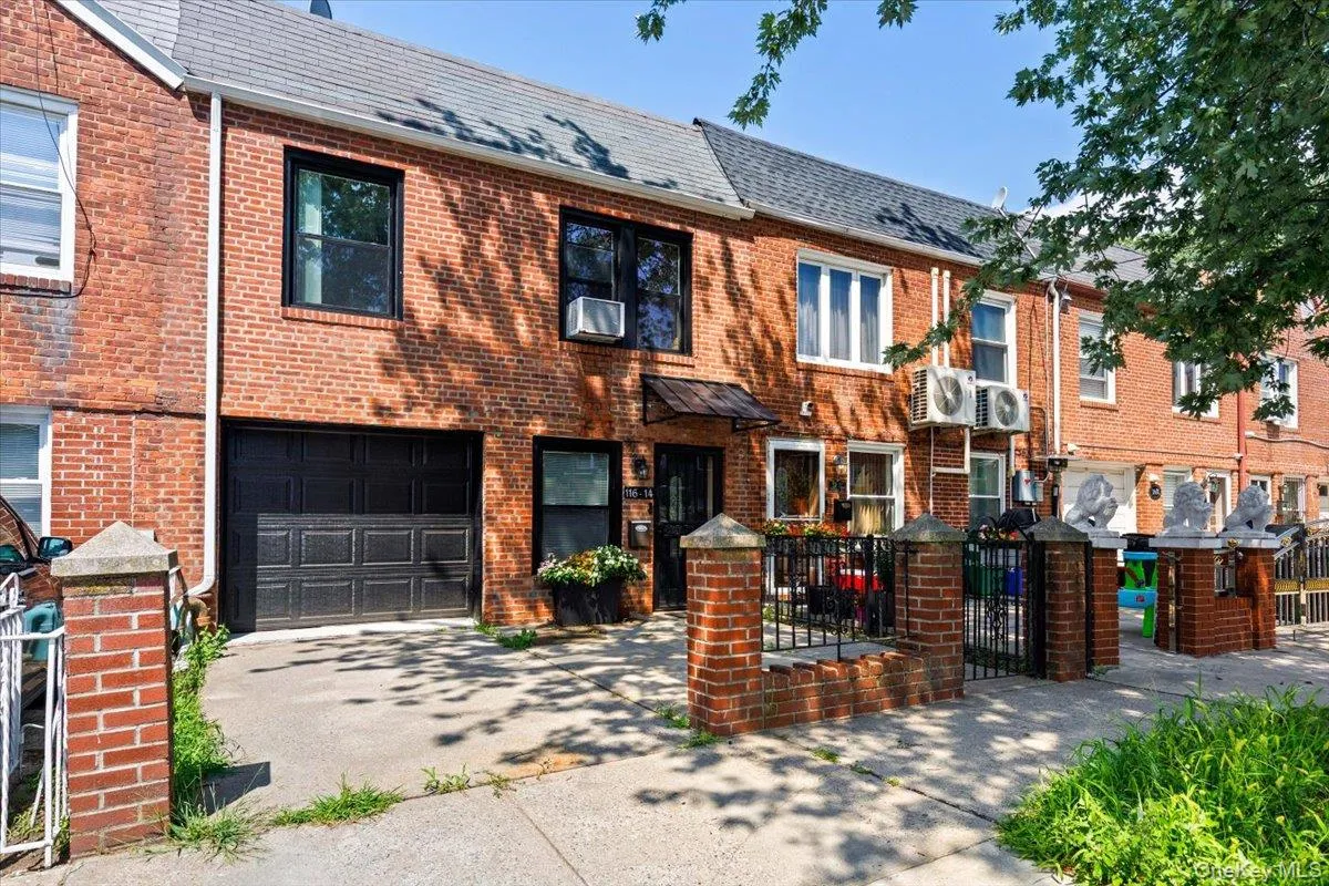 11614 Nashville Boulevard, New York, NY, 3 Bedrooms Bedrooms, 8 Rooms Rooms,2 BathroomsBathrooms,Residential,For Rent,Nashville,0,1037117 11614 Nashville Boulevard, New York, NY, 3 Bedrooms Bedrooms, 8 Rooms Rooms,2 BathroomsBathrooms,Residential,For Rent,Nashville,0,1037117