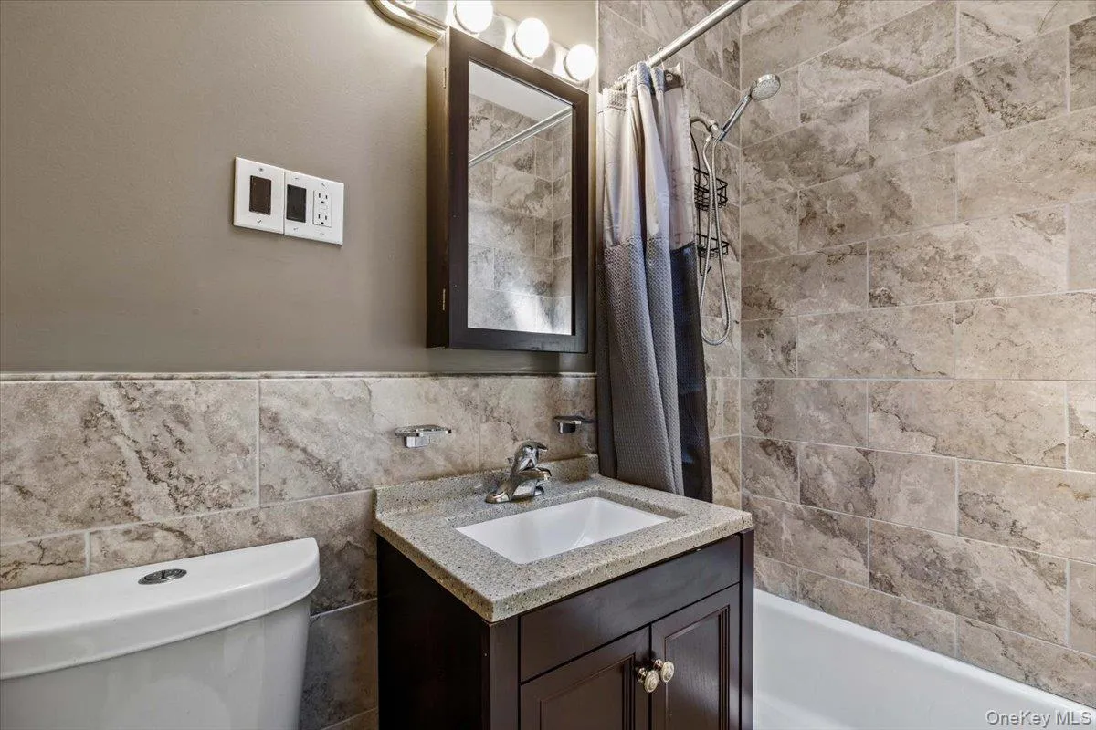 11614 Nashville Boulevard, New York, NY, 3 Bedrooms Bedrooms, 8 Rooms Rooms,2 BathroomsBathrooms,Residential,For Rent,Nashville,0,1037117 11614 Nashville Boulevard, New York, NY, 3 Bedrooms Bedrooms, 8 Rooms Rooms,2 BathroomsBathrooms,Residential,For Rent,Nashville,0,1037117