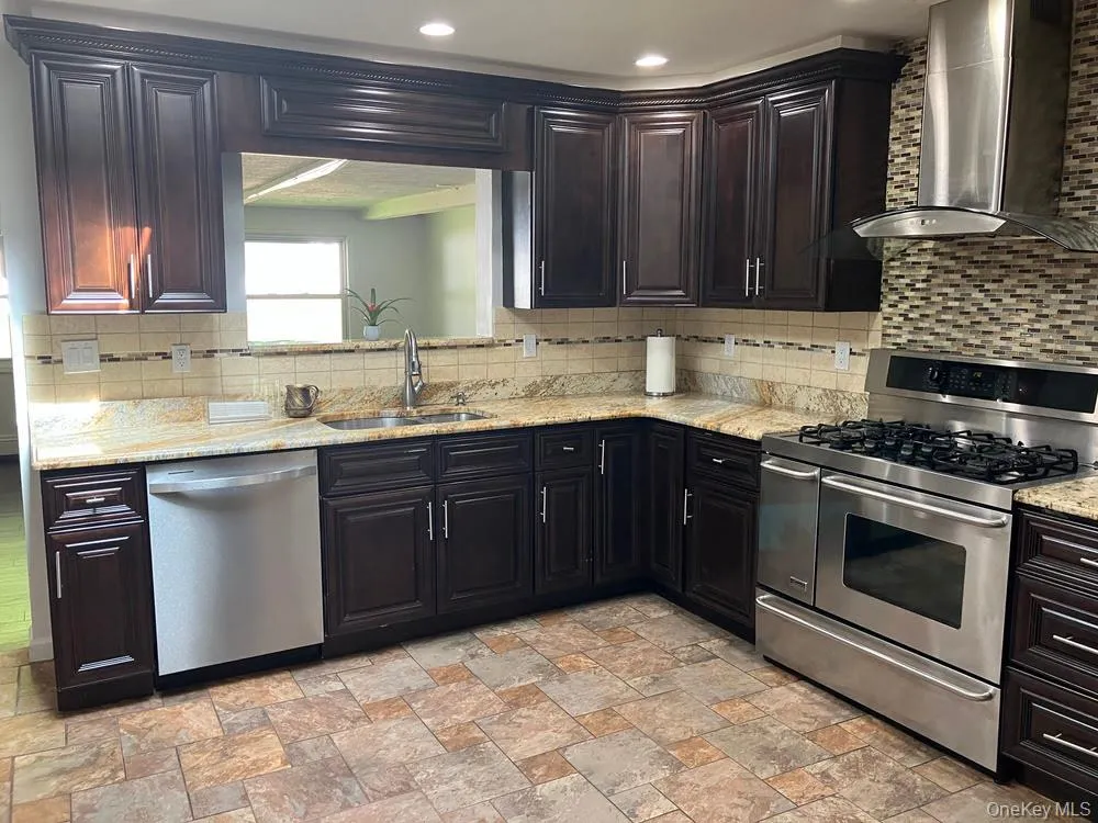 22 Lorna Lane, Ramapo, NY, 5 Bedrooms Bedrooms, 11 Rooms Rooms,3 BathroomsBathrooms,Residential,For Rent,Lorna,0,1037122 22 Lorna Lane, Ramapo, NY, 5 Bedrooms Bedrooms, 11 Rooms Rooms,3 BathroomsBathrooms,Residential,For Rent,Lorna,0,1037122