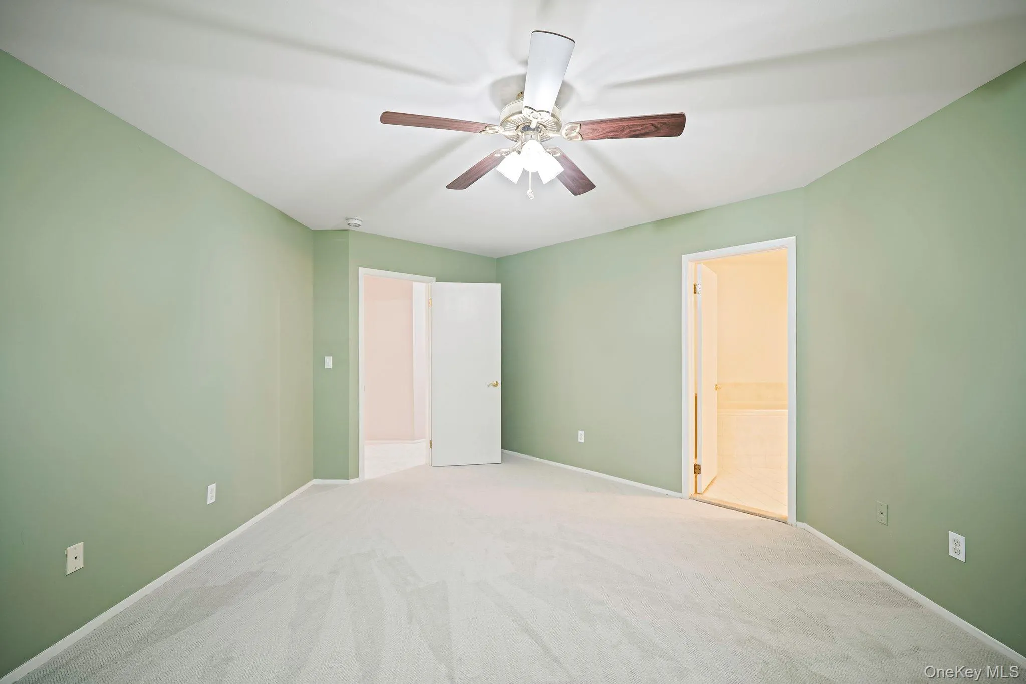 188 Lakebridge Drive, Smithtown, NY, 2 Bedrooms Bedrooms, 6 Rooms Rooms,2 BathroomsBathrooms,Residential,For Rent,Lakebridge,0,1037124 188 Lakebridge Drive, Smithtown, NY, 2 Bedrooms Bedrooms, 6 Rooms Rooms,2 BathroomsBathrooms,Residential,For Rent,Lakebridge,0,1037124