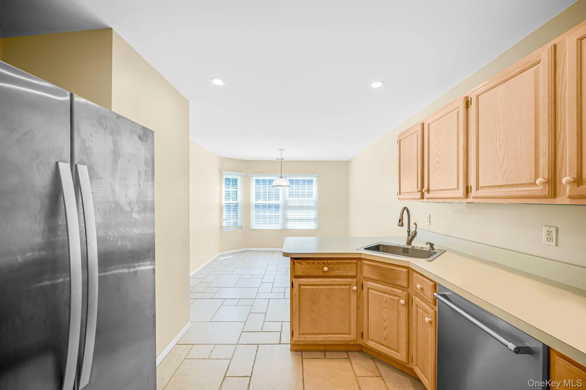 188 Lakebridge Drive, Smithtown, NY, 2 Bedrooms Bedrooms, 6 Rooms Rooms,2 BathroomsBathrooms,Residential,For Rent,Lakebridge,0,1037124 188 Lakebridge Drive, Smithtown, NY, 2 Bedrooms Bedrooms, 6 Rooms Rooms,2 BathroomsBathrooms,Residential,For Rent,Lakebridge,0,1037124