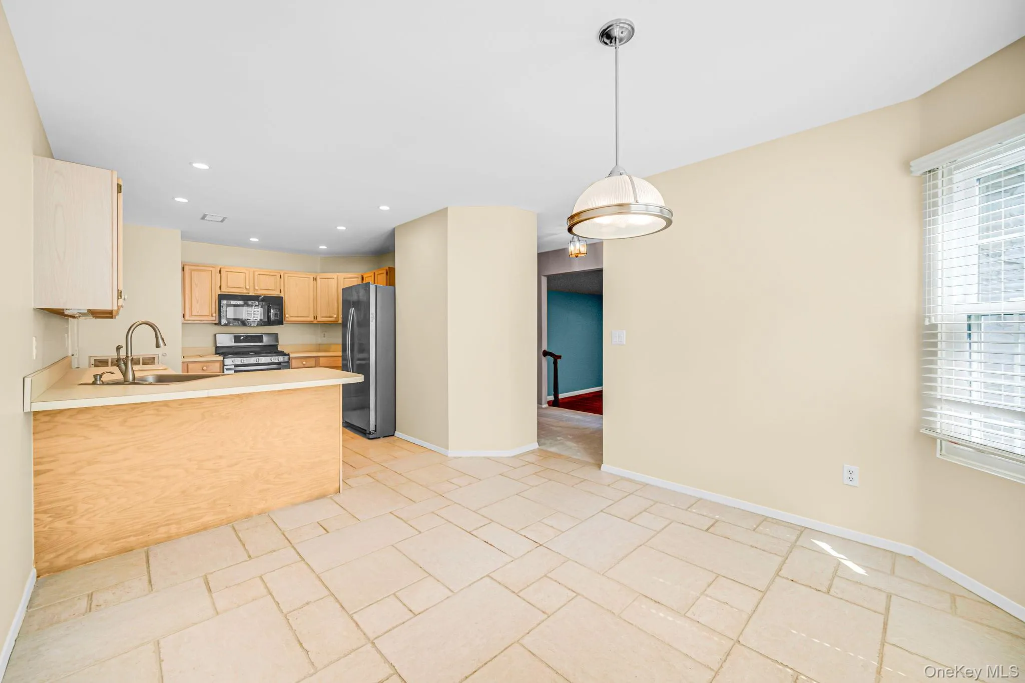 188 Lakebridge Drive, Smithtown, NY, 2 Bedrooms Bedrooms, 6 Rooms Rooms,2 BathroomsBathrooms,Residential,For Rent,Lakebridge,0,1037124 188 Lakebridge Drive, Smithtown, NY, 2 Bedrooms Bedrooms, 6 Rooms Rooms,2 BathroomsBathrooms,Residential,For Rent,Lakebridge,0,1037124
