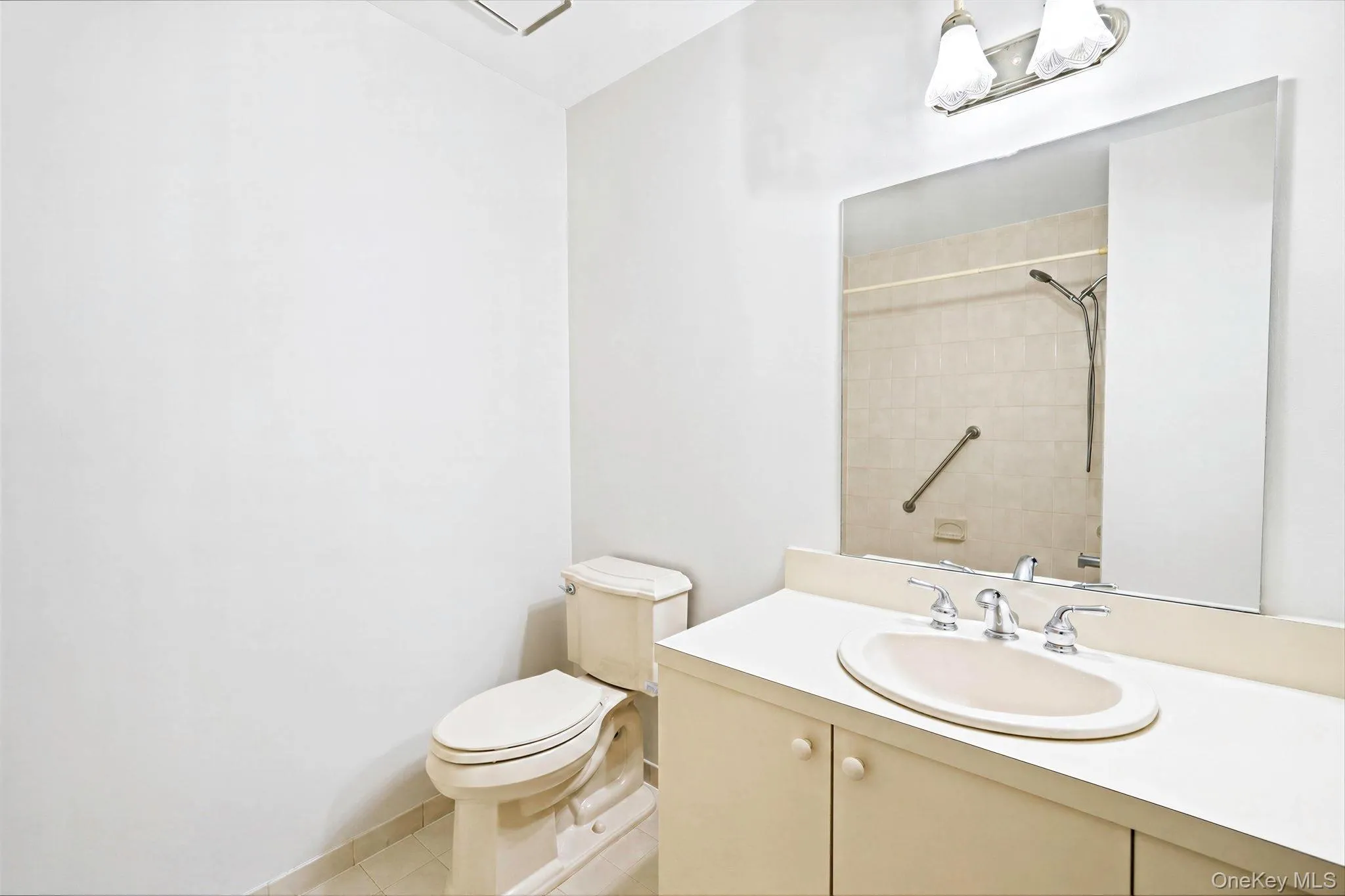 188 Lakebridge Drive, Smithtown, NY, 2 Bedrooms Bedrooms, 6 Rooms Rooms,2 BathroomsBathrooms,Residential,For Rent,Lakebridge,0,1037124 188 Lakebridge Drive, Smithtown, NY, 2 Bedrooms Bedrooms, 6 Rooms Rooms,2 BathroomsBathrooms,Residential,For Rent,Lakebridge,0,1037124