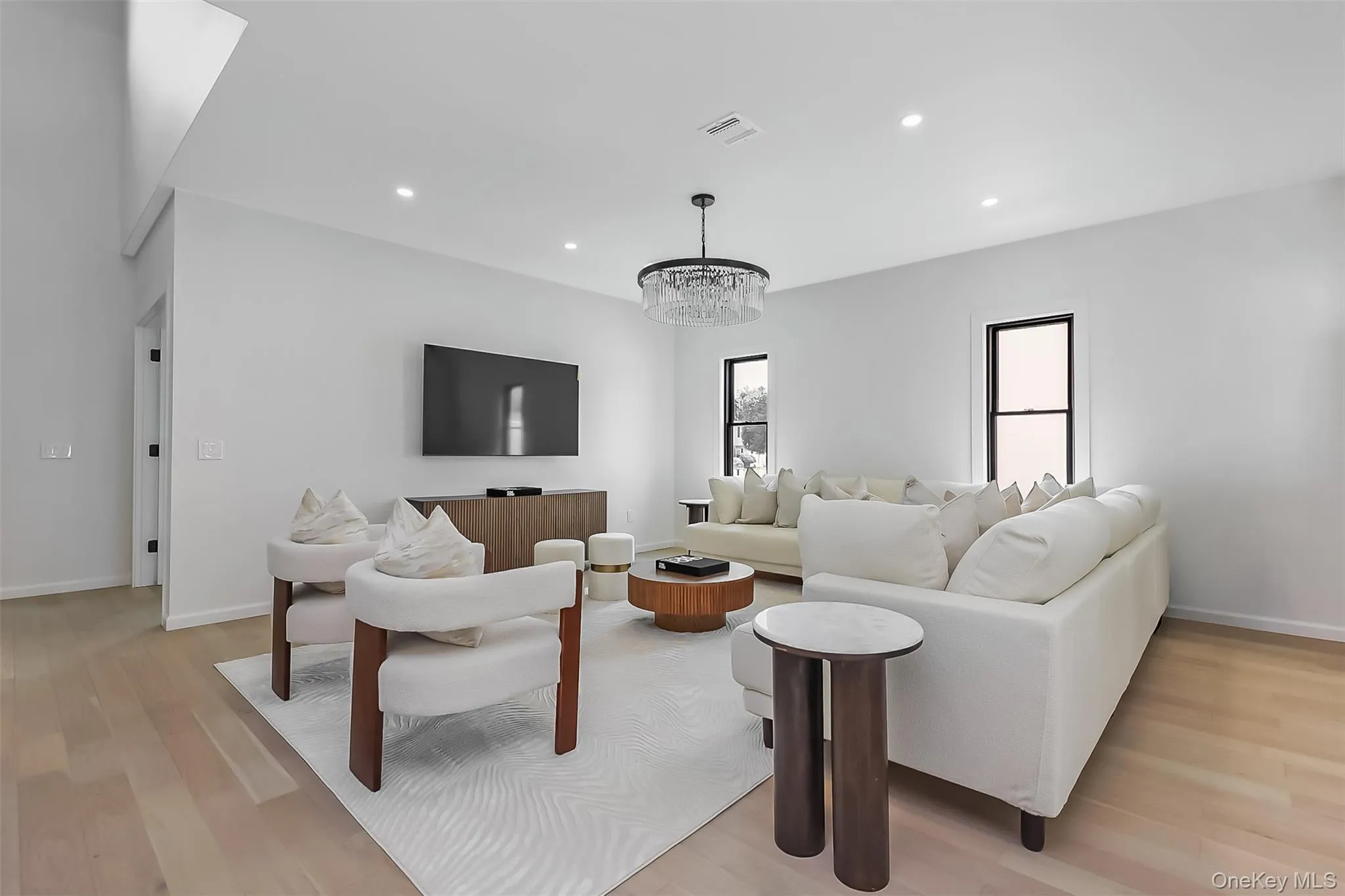 12 Slate Lane, Hempstead, NY, 6 Bedrooms Bedrooms, 10 Rooms Rooms,4 BathroomsBathrooms,Residential,For Rent,Slate,0,1037126 12 Slate Lane, Hempstead, NY, 6 Bedrooms Bedrooms, 10 Rooms Rooms,4 BathroomsBathrooms,Residential,For Rent,Slate,0,1037126