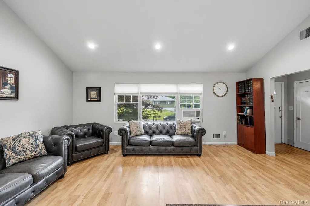 19 Glenbrook Road, Ramapo, NY, 5 Bedrooms Bedrooms, 10 Rooms Rooms,3 BathroomsBathrooms,Residential,For Rent,Glenbrook,0,1037132 19 Glenbrook Road, Ramapo, NY, 5 Bedrooms Bedrooms, 10 Rooms Rooms,3 BathroomsBathrooms,Residential,For Rent,Glenbrook,0,1037132