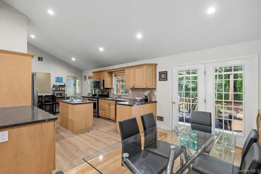 19 Glenbrook Road, Ramapo, NY, 5 Bedrooms Bedrooms, 10 Rooms Rooms,3 BathroomsBathrooms,Residential,For Rent,Glenbrook,0,1037132 19 Glenbrook Road, Ramapo, NY, 5 Bedrooms Bedrooms, 10 Rooms Rooms,3 BathroomsBathrooms,Residential,For Rent,Glenbrook,0,1037132