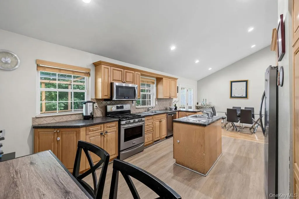 19 Glenbrook Road, Ramapo, NY, 5 Bedrooms Bedrooms, 10 Rooms Rooms,3 BathroomsBathrooms,Residential,For Rent,Glenbrook,0,1037132 19 Glenbrook Road, Ramapo, NY, 5 Bedrooms Bedrooms, 10 Rooms Rooms,3 BathroomsBathrooms,Residential,For Rent,Glenbrook,0,1037132