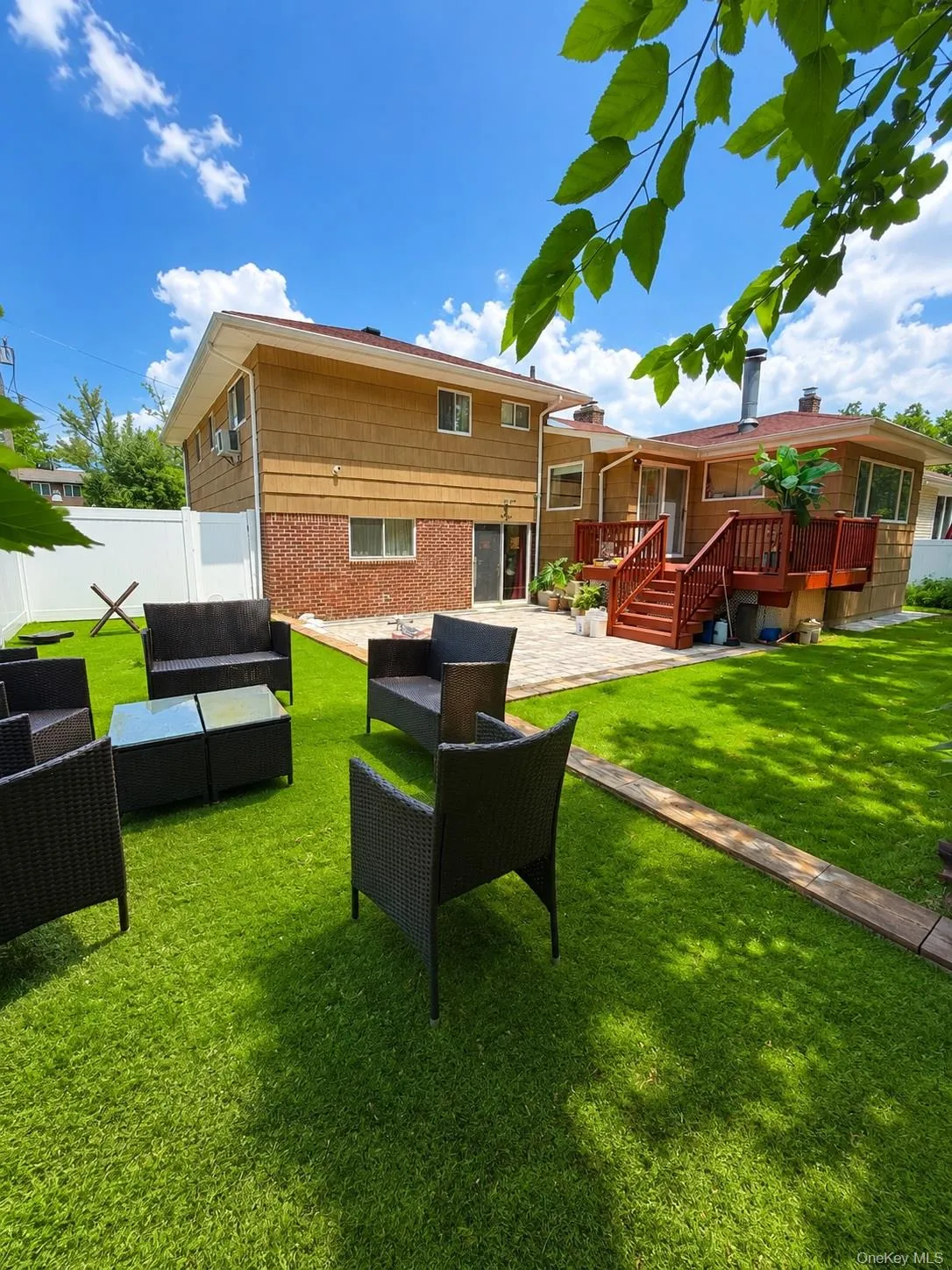 27 Barrypark Court, North Hempstead, NY, 4 Bedrooms Bedrooms, 11 Rooms Rooms,3 BathroomsBathrooms,Residential,For Rent,Barrypark,0,1037139 27 Barrypark Court, North Hempstead, NY, 4 Bedrooms Bedrooms, 11 Rooms Rooms,3 BathroomsBathrooms,Residential,For Rent,Barrypark,0,1037139