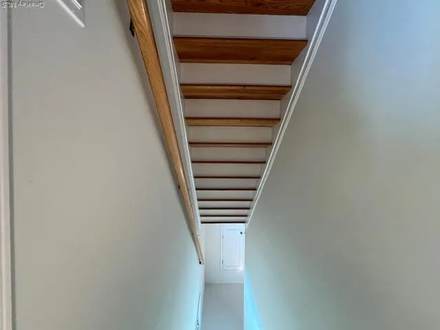 Stairs to Second Floor Apartment Stairs to Second Floor Apartment