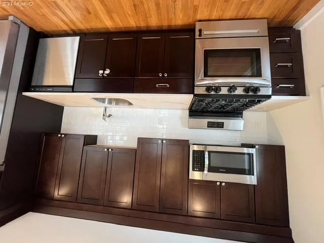 42 Sintsink Drive, North Hempstead, NY, 2 Bedrooms Bedrooms, 4 Rooms Rooms,2 BathroomsBathrooms,Residential Lease,For Rent,Sintsink,0,1037148 42 Sintsink Drive, North Hempstead, NY, 2 Bedrooms Bedrooms, 4 Rooms Rooms,2 BathroomsBathrooms,Residential Lease,For Rent,Sintsink,0,1037148