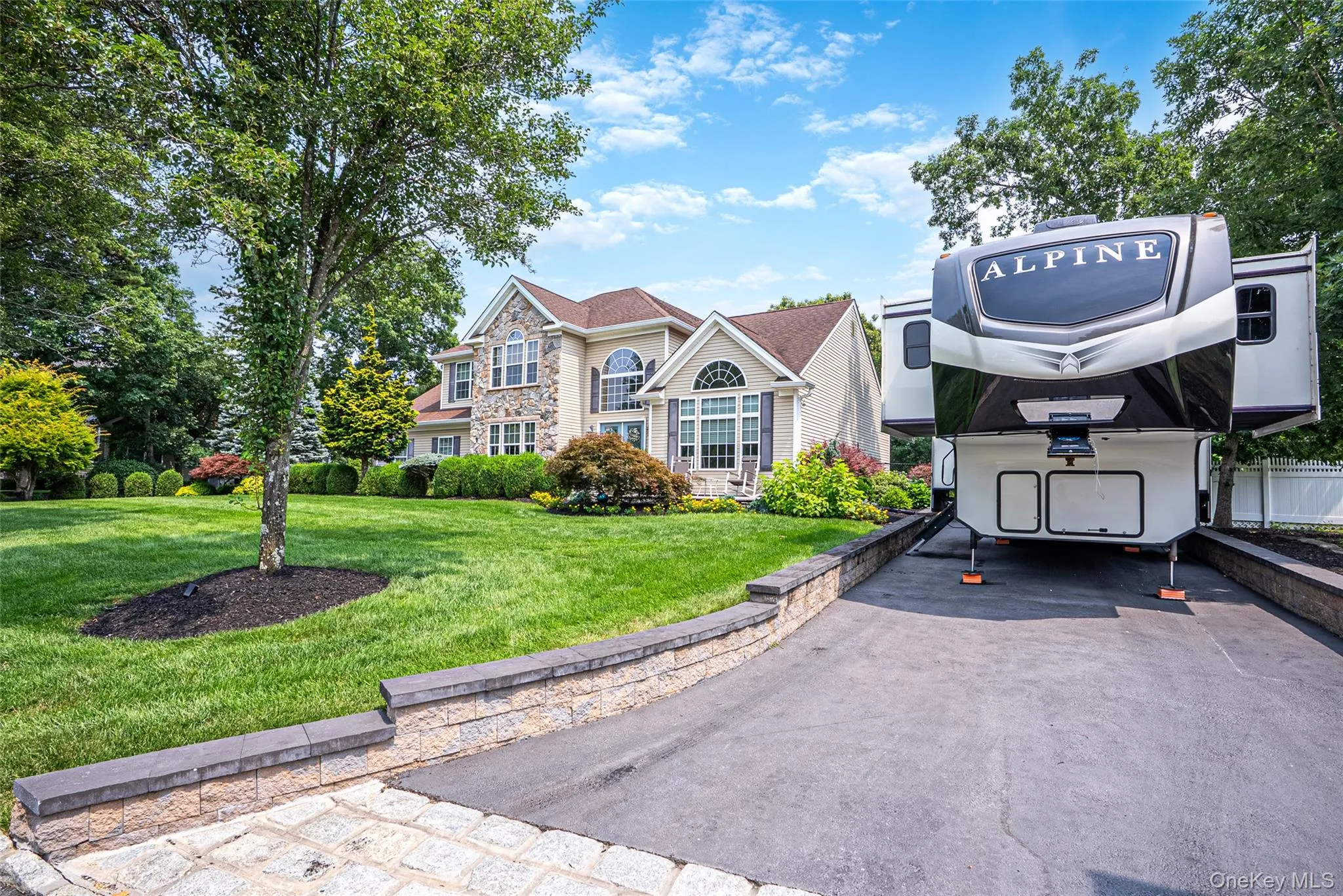 11 Horstead Court, Brookhaven, NY, 4 Bedrooms Bedrooms, 8 Rooms Rooms,2 BathroomsBathrooms,Residential,For Rent,Horstead,0,1037150 11 Horstead Court, Brookhaven, NY, 4 Bedrooms Bedrooms, 8 Rooms Rooms,2 BathroomsBathrooms,Residential,For Rent,Horstead,0,1037150