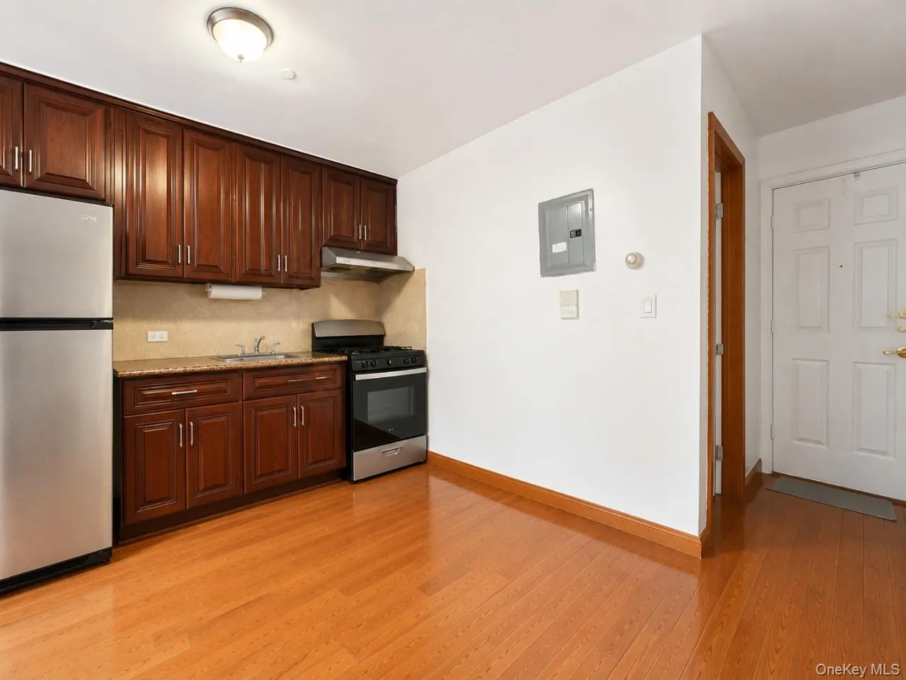 5308 90th Street, New York, NY, 2 Bedrooms Bedrooms, 4 Rooms Rooms,1 BathroomBathrooms,Residential,For Rent,90th,0,1037154 5308 90th Street, New York, NY, 2 Bedrooms Bedrooms, 4 Rooms Rooms,1 BathroomBathrooms,Residential,For Rent,90th,0,1037154
