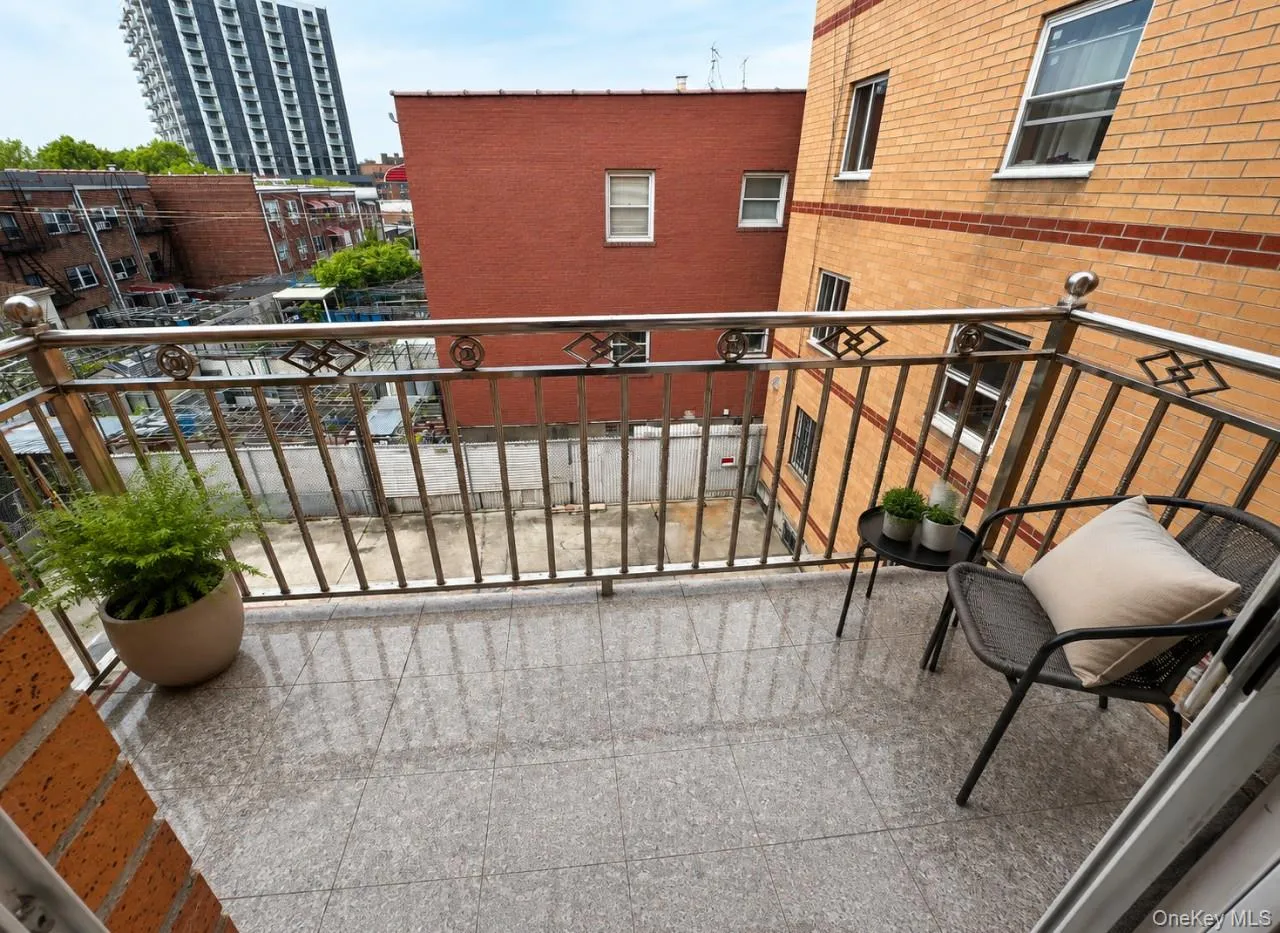 5308 90th Street, New York, NY, 2 Bedrooms Bedrooms, 4 Rooms Rooms,1 BathroomBathrooms,Residential,For Rent,90th,0,1037154 5308 90th Street, New York, NY, 2 Bedrooms Bedrooms, 4 Rooms Rooms,1 BathroomBathrooms,Residential,For Rent,90th,0,1037154