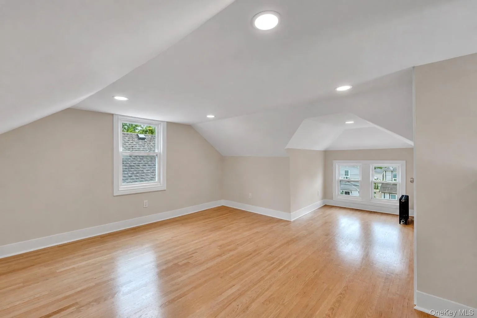 11425 210th Street, New York, NY, 4 Bedrooms Bedrooms, 10 Rooms Rooms,2 BathroomsBathrooms,Residential,For Rent,210th,0,1037159 11425 210th Street, New York, NY, 4 Bedrooms Bedrooms, 10 Rooms Rooms,2 BathroomsBathrooms,Residential,For Rent,210th,0,1037159