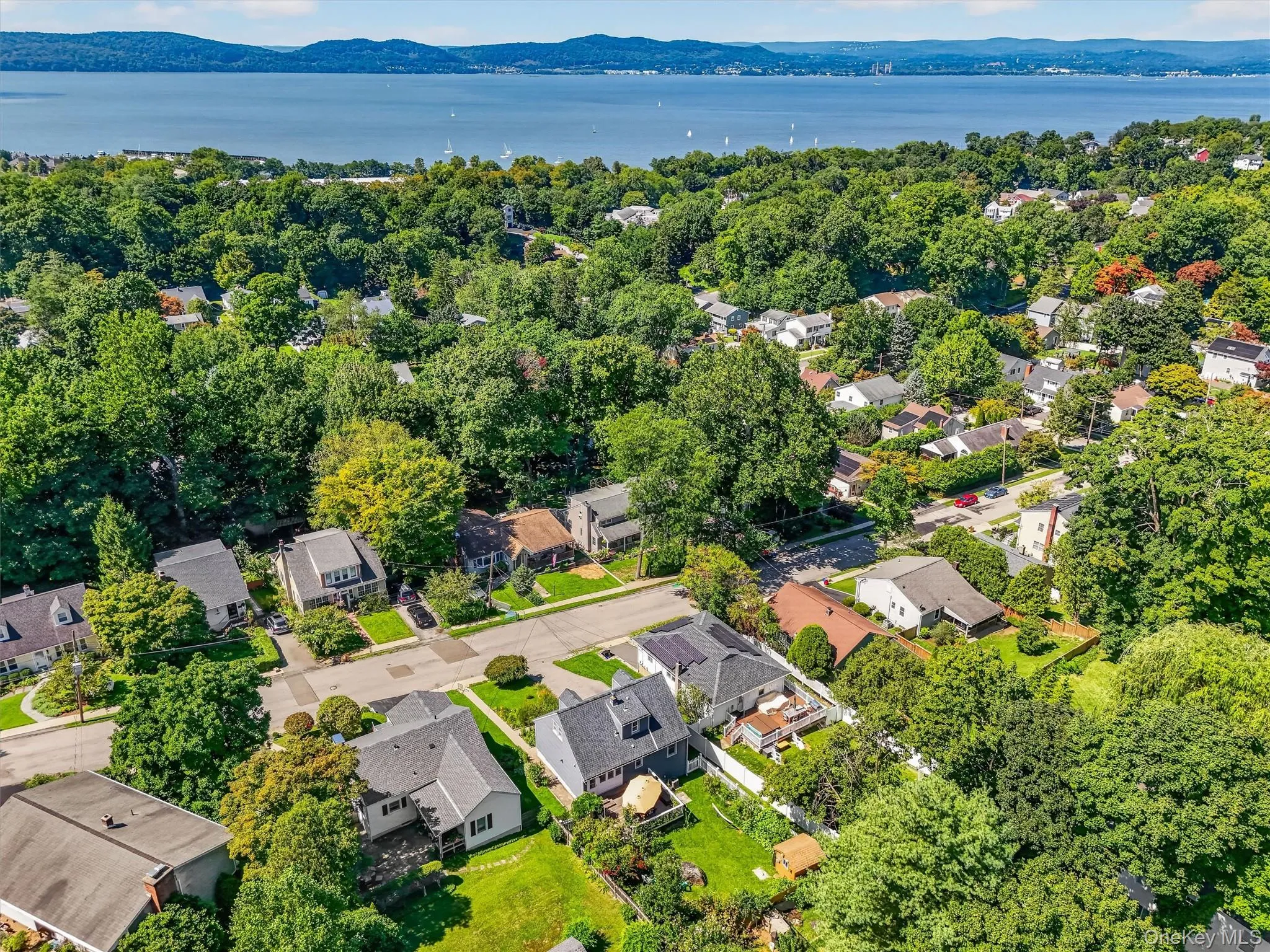 18 Thompson Avenue, Cortlandt, NY, 4 Bedrooms Bedrooms, 6 Rooms Rooms,2 BathroomsBathrooms,Residential,For Rent,Thompson,0,1037162 18 Thompson Avenue, Cortlandt, NY, 4 Bedrooms Bedrooms, 6 Rooms Rooms,2 BathroomsBathrooms,Residential,For Rent,Thompson,0,1037162