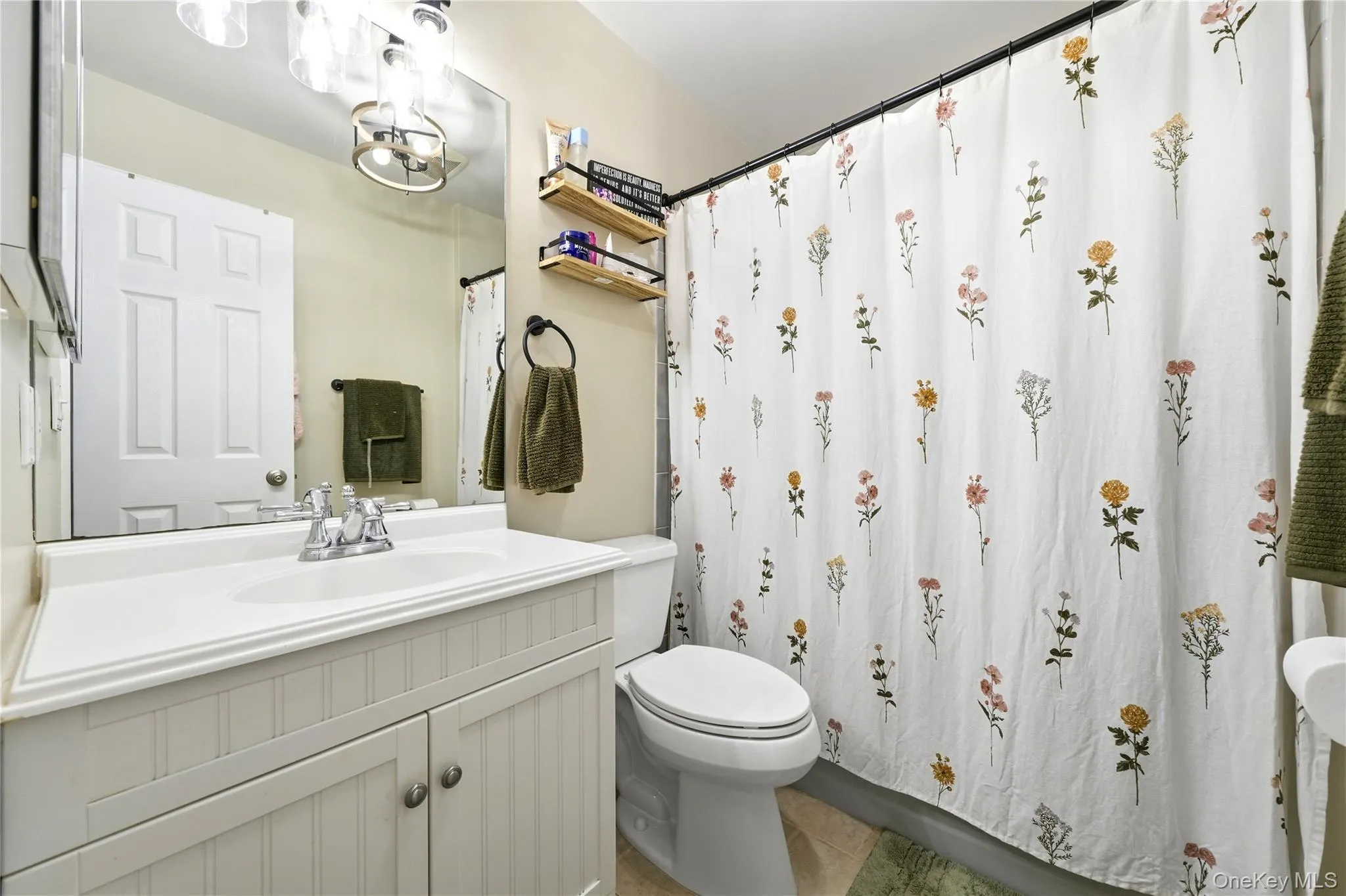 21 Broadlawn Drive, Islip, NY, 2 Bedrooms Bedrooms, 6 Rooms Rooms,1 BathroomBathrooms,Residential,For Rent,Broadlawn,0,1037168 21 Broadlawn Drive, Islip, NY, 2 Bedrooms Bedrooms, 6 Rooms Rooms,1 BathroomBathrooms,Residential,For Rent,Broadlawn,0,1037168