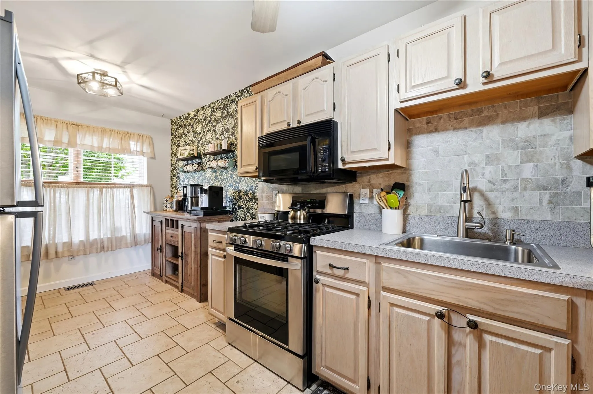 21 Broadlawn Drive, Islip, NY, 2 Bedrooms Bedrooms, 6 Rooms Rooms,1 BathroomBathrooms,Residential,For Rent,Broadlawn,0,1037168 21 Broadlawn Drive, Islip, NY, 2 Bedrooms Bedrooms, 6 Rooms Rooms,1 BathroomBathrooms,Residential,For Rent,Broadlawn,0,1037168