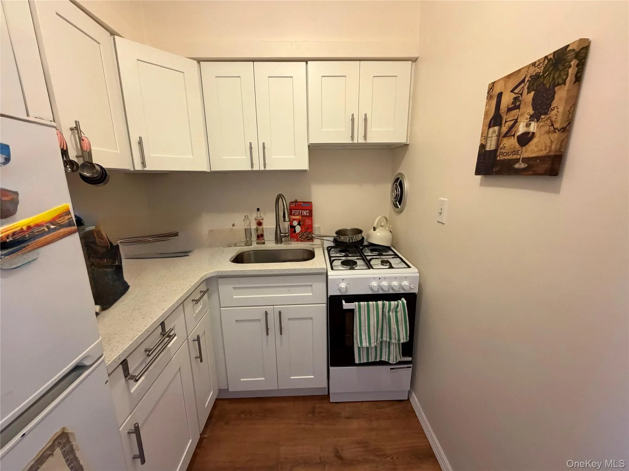 65 Broadway, Long Beach, NY, 2 Rooms Rooms,1 BathroomBathrooms,Residential Lease,For Rent,Broadway,0,1037170 65 Broadway, Long Beach, NY, 2 Rooms Rooms,1 BathroomBathrooms,Residential Lease,For Rent,Broadway,0,1037170
