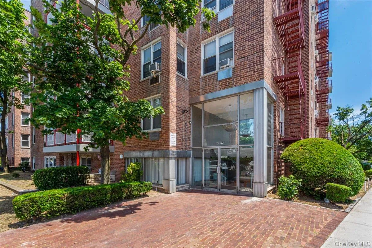 3425 150th Pl, New York, NY, 2 Bedrooms Bedrooms, 5 Rooms Rooms,2 BathroomsBathrooms,Residential,For Rent,150th Pl,0,1037175 3425 150th Pl, New York, NY, 2 Bedrooms Bedrooms, 5 Rooms Rooms,2 BathroomsBathrooms,Residential,For Rent,150th Pl,0,1037175