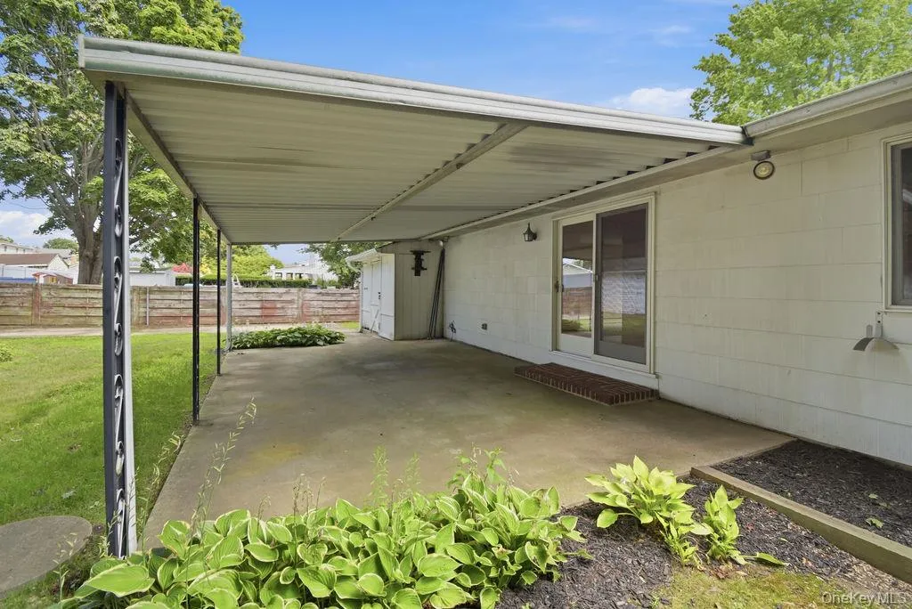 6 Budenos Drive, Islip, NY, 3 Bedrooms Bedrooms, 10 Rooms Rooms,1 BathroomBathrooms,Residential,For Rent,Budenos,0,1037177 6 Budenos Drive, Islip, NY, 3 Bedrooms Bedrooms, 10 Rooms Rooms,1 BathroomBathrooms,Residential,For Rent,Budenos,0,1037177