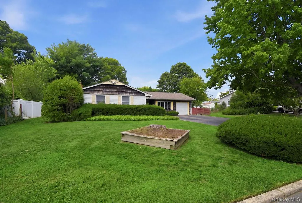 6 Budenos Drive, Islip, NY, 3 Bedrooms Bedrooms, 10 Rooms Rooms,1 BathroomBathrooms,Residential,For Rent,Budenos,0,1037177 6 Budenos Drive, Islip, NY, 3 Bedrooms Bedrooms, 10 Rooms Rooms,1 BathroomBathrooms,Residential,For Rent,Budenos,0,1037177