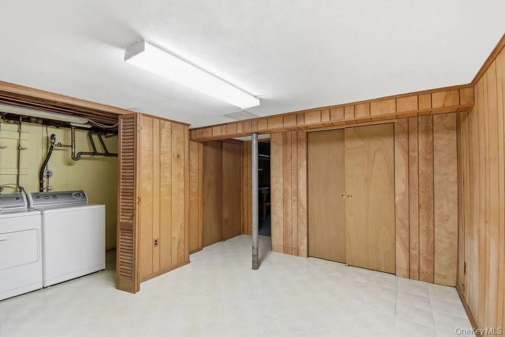 6 Budenos Drive, Islip, NY, 3 Bedrooms Bedrooms, 10 Rooms Rooms,1 BathroomBathrooms,Residential,For Rent,Budenos,0,1037177 6 Budenos Drive, Islip, NY, 3 Bedrooms Bedrooms, 10 Rooms Rooms,1 BathroomBathrooms,Residential,For Rent,Budenos,0,1037177