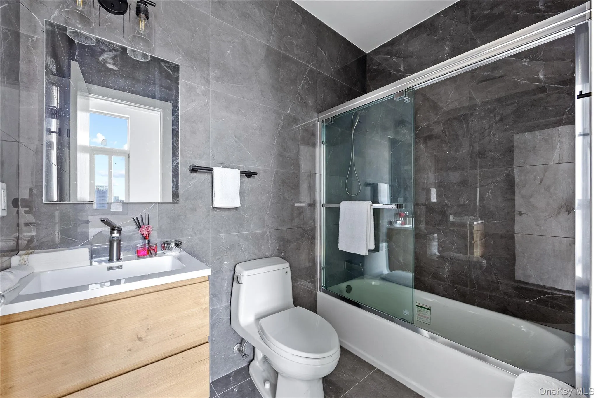 131-19 Fowler Avenue, New York, NY, 3 Bedrooms Bedrooms, 6 Rooms Rooms,2 BathroomsBathrooms,Residential,For Rent,Fowler,0,1037182 131-19 Fowler Avenue, New York, NY, 3 Bedrooms Bedrooms, 6 Rooms Rooms,2 BathroomsBathrooms,Residential,For Rent,Fowler,0,1037182