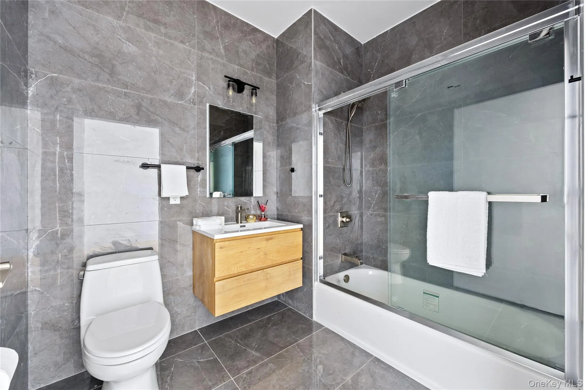 131-19 Fowler Avenue, New York, NY, 3 Bedrooms Bedrooms, 6 Rooms Rooms,2 BathroomsBathrooms,Residential,For Rent,Fowler,0,1037182 131-19 Fowler Avenue, New York, NY, 3 Bedrooms Bedrooms, 6 Rooms Rooms,2 BathroomsBathrooms,Residential,For Rent,Fowler,0,1037182