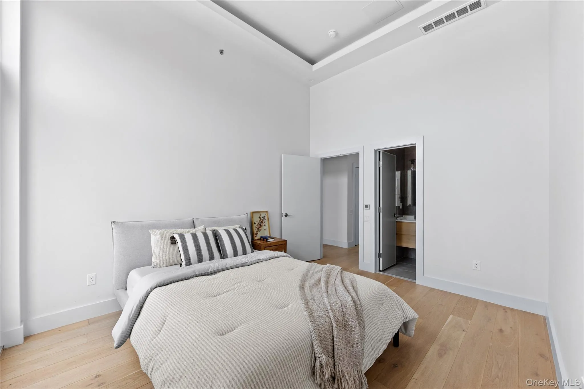 131-19 Fowler Avenue, New York, NY, 3 Bedrooms Bedrooms, 6 Rooms Rooms,2 BathroomsBathrooms,Residential,For Rent,Fowler,0,1037182 131-19 Fowler Avenue, New York, NY, 3 Bedrooms Bedrooms, 6 Rooms Rooms,2 BathroomsBathrooms,Residential,For Rent,Fowler,0,1037182