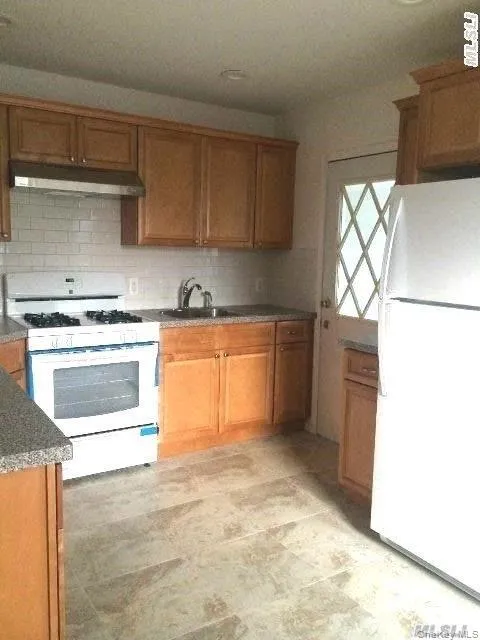 22 Gordon Avenue, North Hempstead, NY, 2 Bedrooms Bedrooms, 6 Rooms Rooms,Residential Lease,For Rent,Gordon,0,1037188 22 Gordon Avenue, North Hempstead, NY, 2 Bedrooms Bedrooms, 6 Rooms Rooms,Residential Lease,For Rent,Gordon,0,1037188
