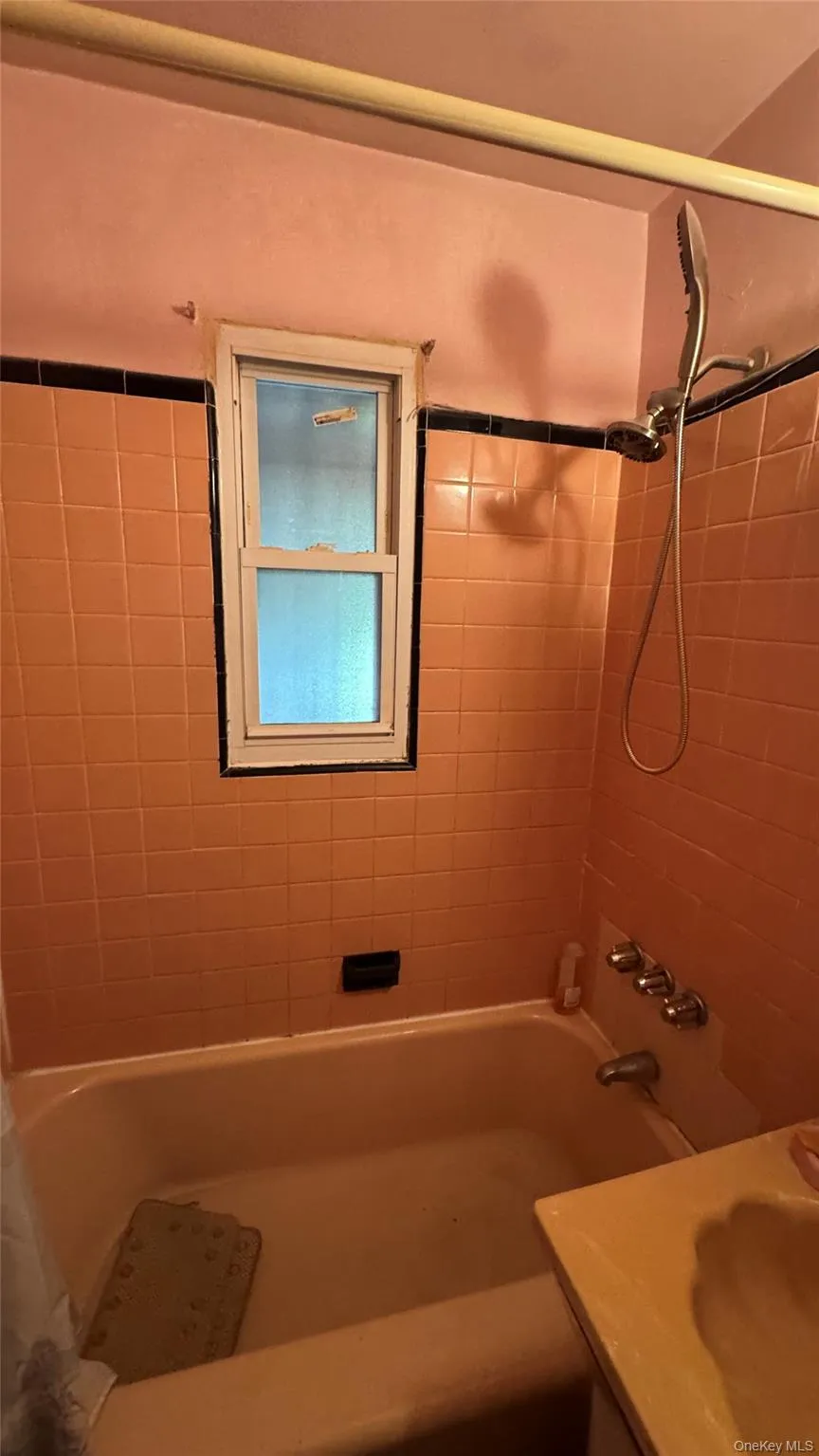 12161 238 Street Street, New York, NY, 3 Bedrooms Bedrooms, 8 Rooms Rooms,2 BathroomsBathrooms,Residential,For Rent,238 Street,0,1037191 12161 238 Street Street, New York, NY, 3 Bedrooms Bedrooms, 8 Rooms Rooms,2 BathroomsBathrooms,Residential,For Rent,238 Street,0,1037191