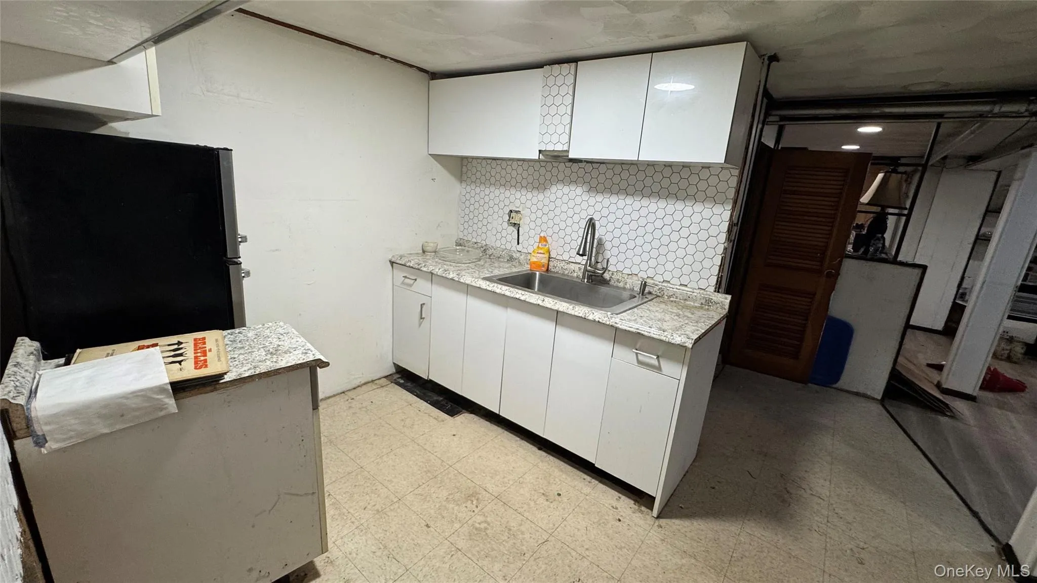 Basement Sink with Refrigerator Basement Sink with Refrigerator