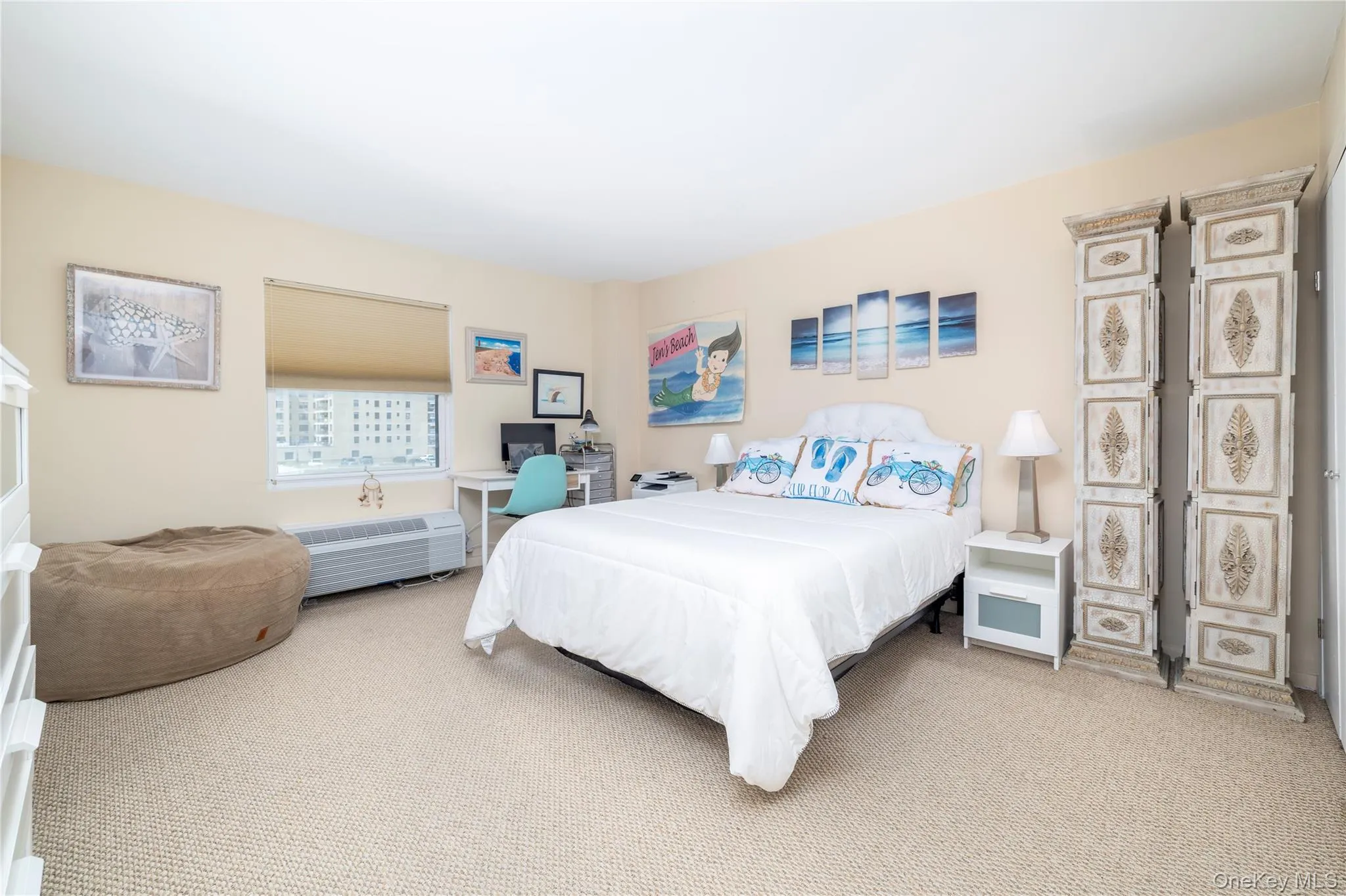 Large 2nd Bedroom Large 2nd Bedroom