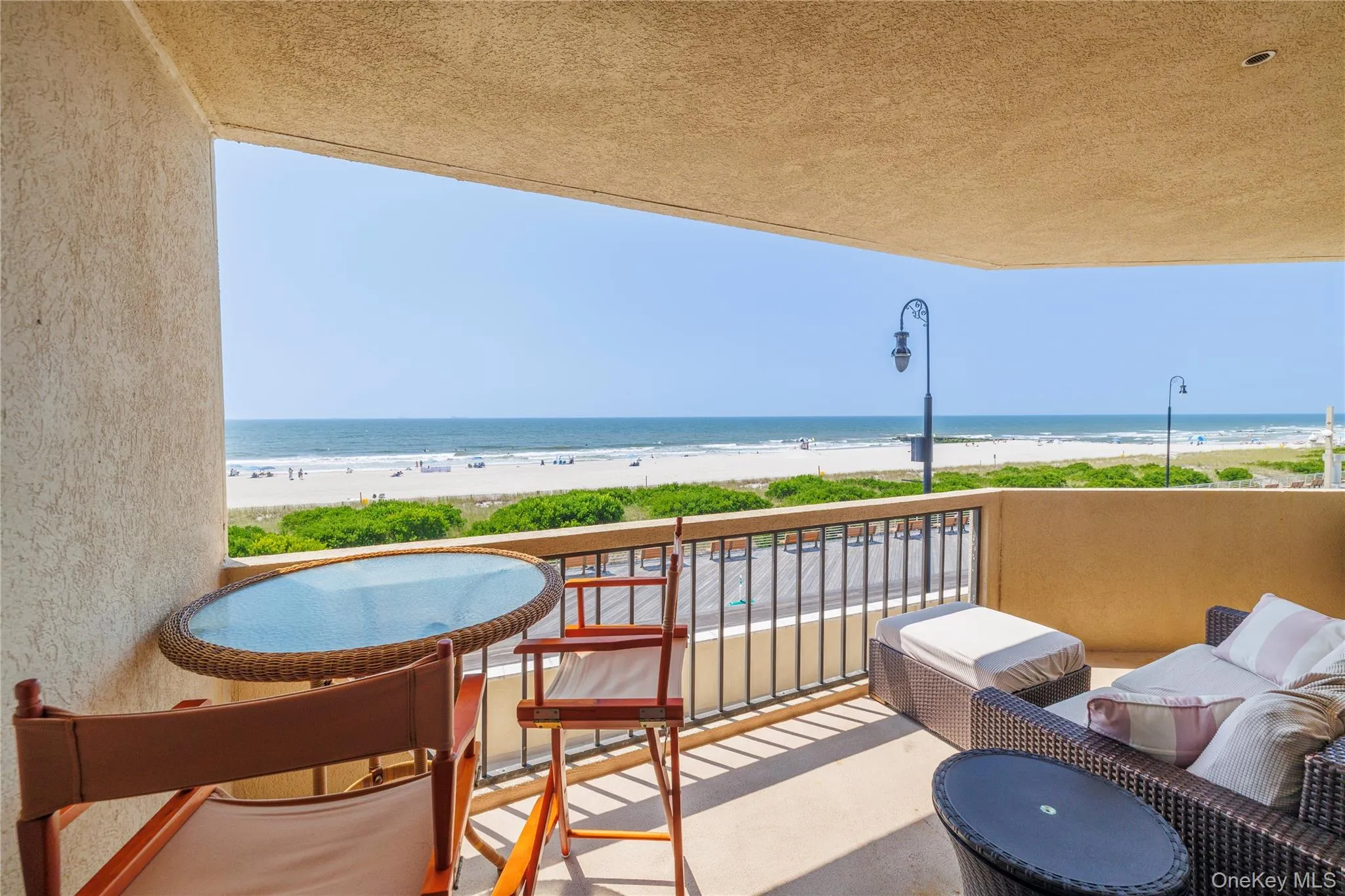 Large Oceanfront Balcony Large Oceanfront Balcony