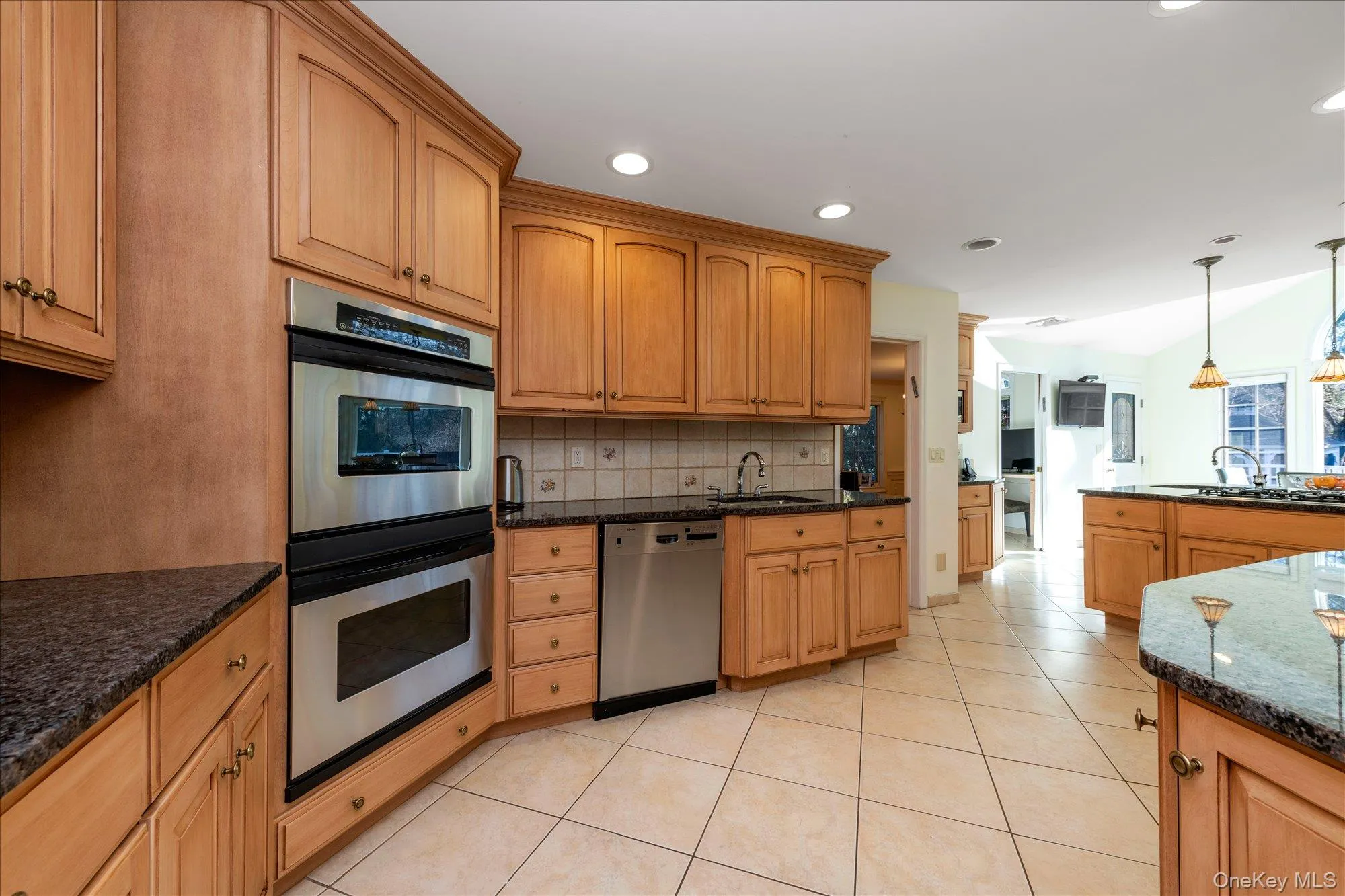 200 Hummingbird Drive, North Hempstead, NY, 4 Bedrooms Bedrooms, 4 Rooms Rooms,3 BathroomsBathrooms,Residential Lease,For Rent,Hummingbird,0,1037193 200 Hummingbird Drive, North Hempstead, NY, 4 Bedrooms Bedrooms, 4 Rooms Rooms,3 BathroomsBathrooms,Residential Lease,For Rent,Hummingbird,0,1037193