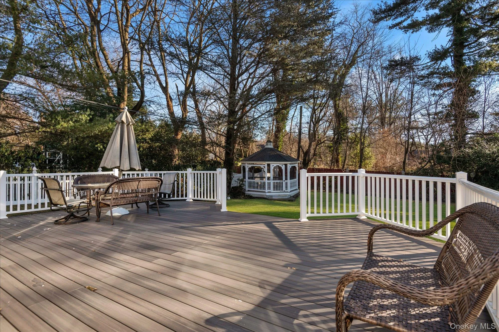 200 Hummingbird Drive, North Hempstead, NY, 4 Bedrooms Bedrooms, 4 Rooms Rooms,3 BathroomsBathrooms,Residential Lease,For Rent,Hummingbird,0,1037193 200 Hummingbird Drive, North Hempstead, NY, 4 Bedrooms Bedrooms, 4 Rooms Rooms,3 BathroomsBathrooms,Residential Lease,For Rent,Hummingbird,0,1037193