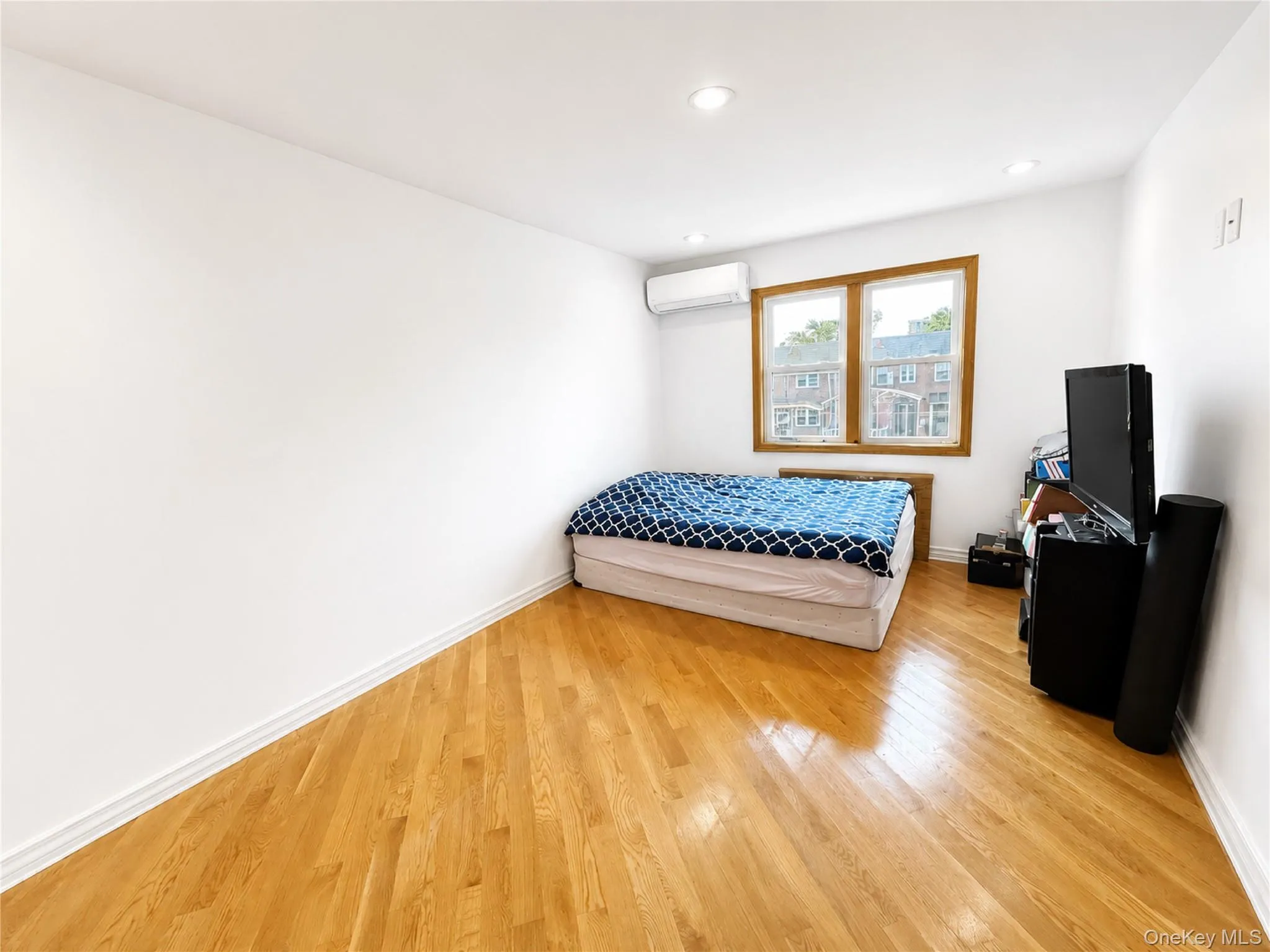 15043 77th Road, New York, NY, 3 Bedrooms Bedrooms, 7 Rooms Rooms,1 BathroomBathrooms,Residential,For Rent,77th,0,1037194 15043 77th Road, New York, NY, 3 Bedrooms Bedrooms, 7 Rooms Rooms,1 BathroomBathrooms,Residential,For Rent,77th,0,1037194