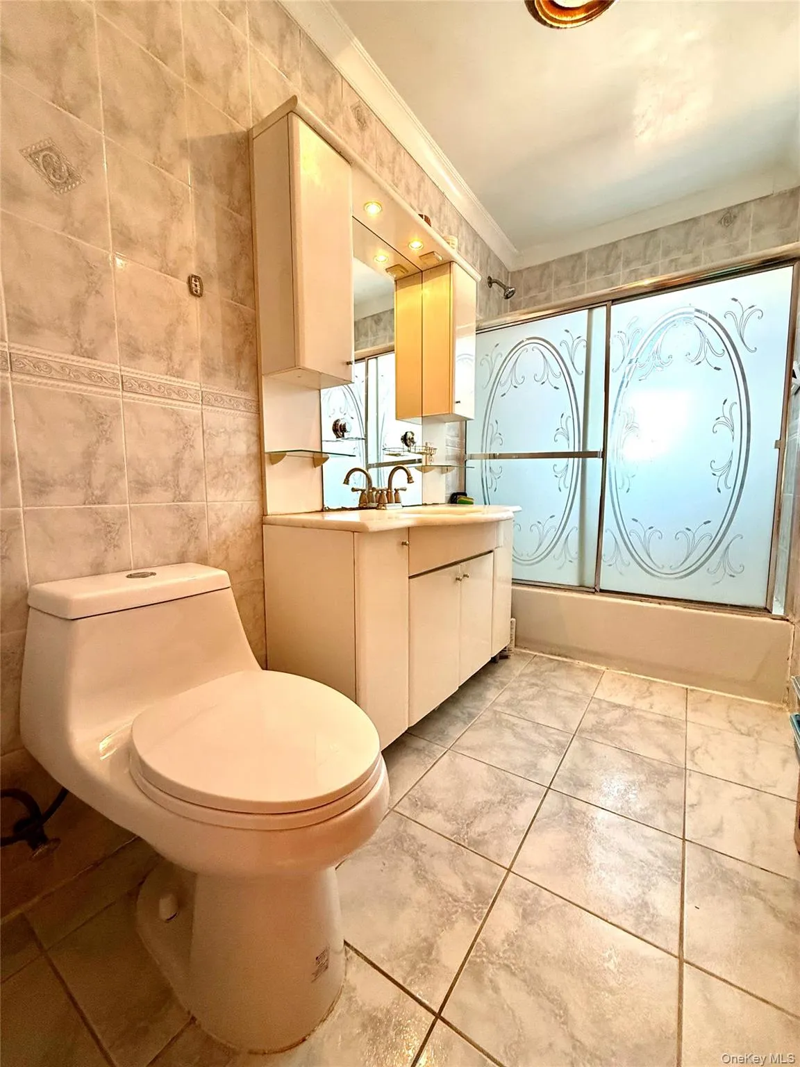 15043 77th Road, New York, NY, 3 Bedrooms Bedrooms, 7 Rooms Rooms,1 BathroomBathrooms,Residential,For Rent,77th,0,1037194 15043 77th Road, New York, NY, 3 Bedrooms Bedrooms, 7 Rooms Rooms,1 BathroomBathrooms,Residential,For Rent,77th,0,1037194