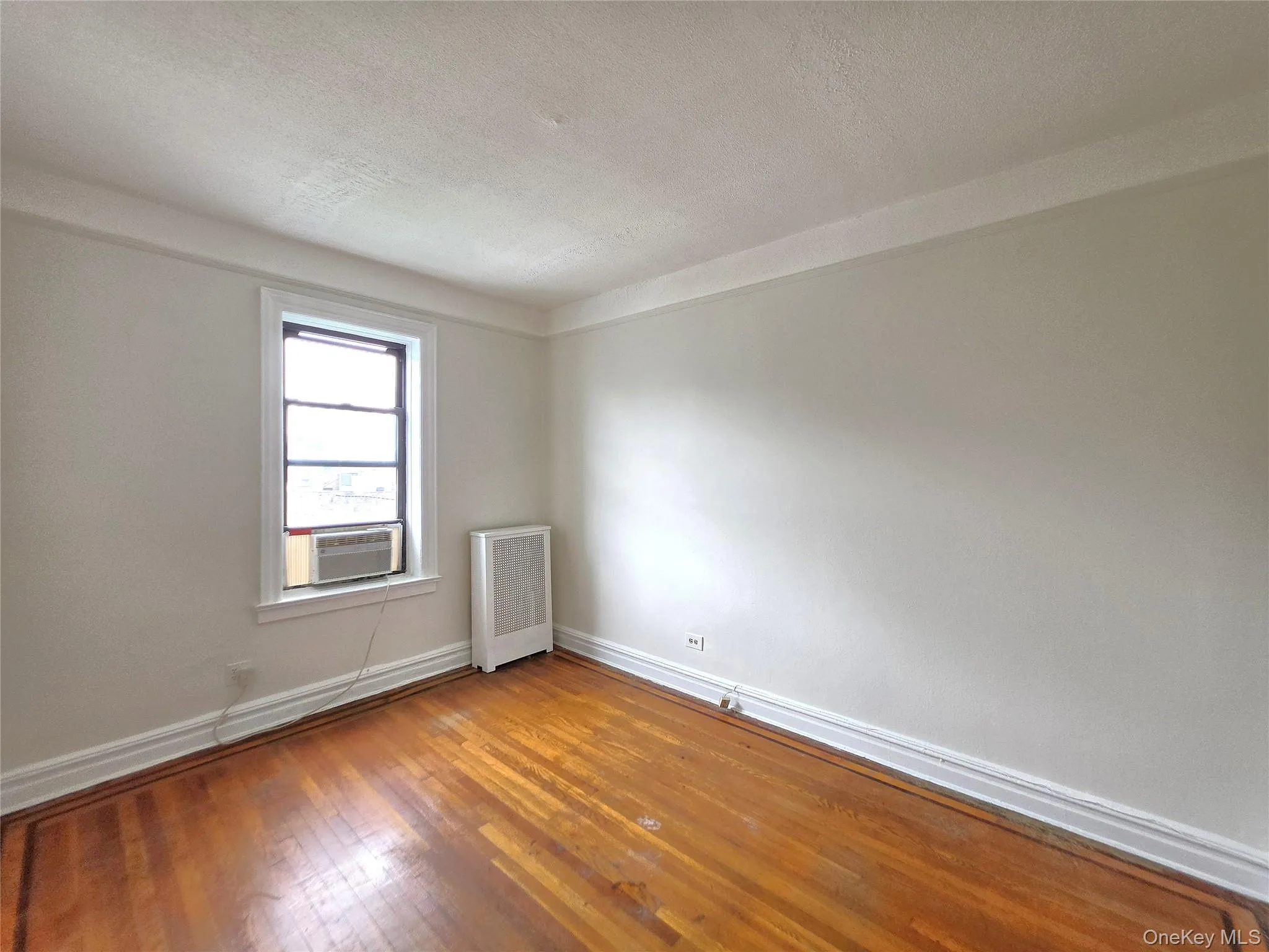 31-14 Crescent Street, New York, NY, 1 Bedroom Bedrooms, 4 Rooms Rooms,1 BathroomBathrooms,Residential,For Rent,Crescent,0,1037196 31-14 Crescent Street, New York, NY, 1 Bedroom Bedrooms, 4 Rooms Rooms,1 BathroomBathrooms,Residential,For Rent,Crescent,0,1037196