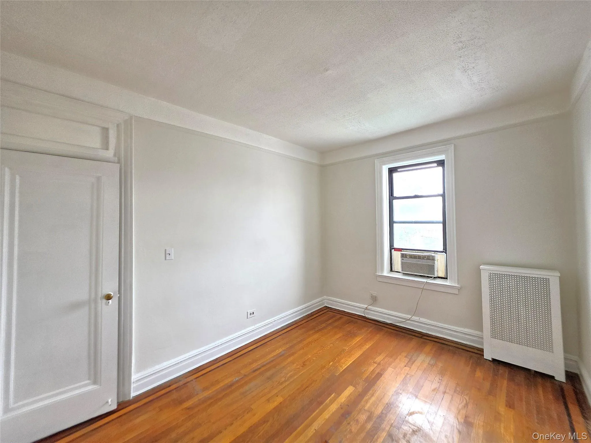 31-14 Crescent Street, New York, NY, 1 Bedroom Bedrooms, 4 Rooms Rooms,1 BathroomBathrooms,Residential,For Rent,Crescent,0,1037196 31-14 Crescent Street, New York, NY, 1 Bedroom Bedrooms, 4 Rooms Rooms,1 BathroomBathrooms,Residential,For Rent,Crescent,0,1037196