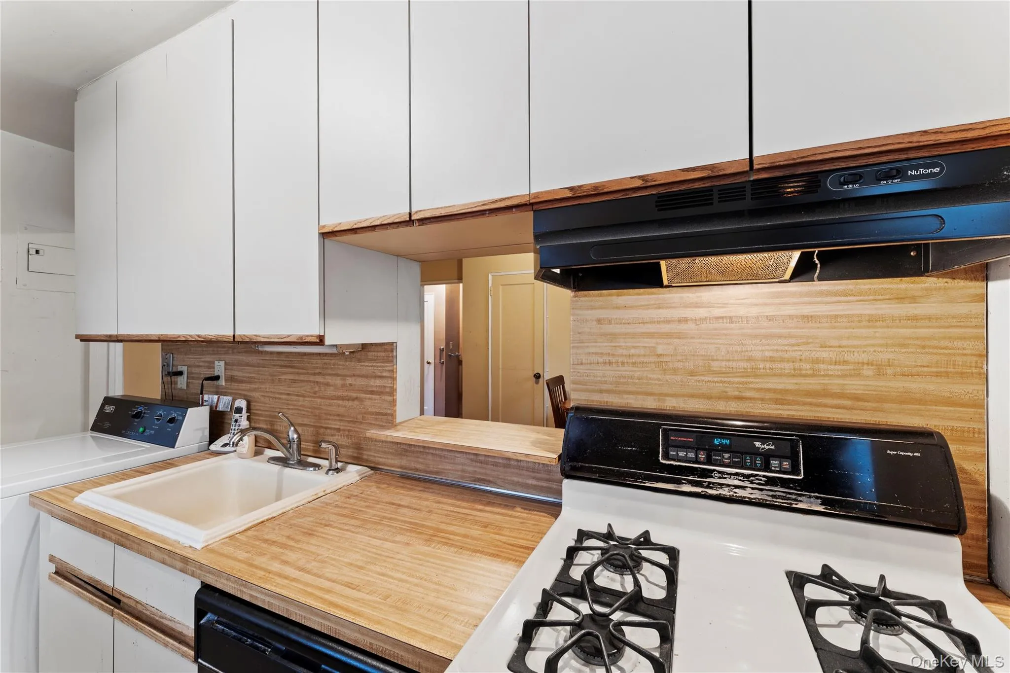 251-29 61st Avenue, New York, NY, 3 Bedrooms Bedrooms, 5 Rooms Rooms,1 BathroomBathrooms,Residential,For Rent,61st,0,1037201 251-29 61st Avenue, New York, NY, 3 Bedrooms Bedrooms, 5 Rooms Rooms,1 BathroomBathrooms,Residential,For Rent,61st,0,1037201