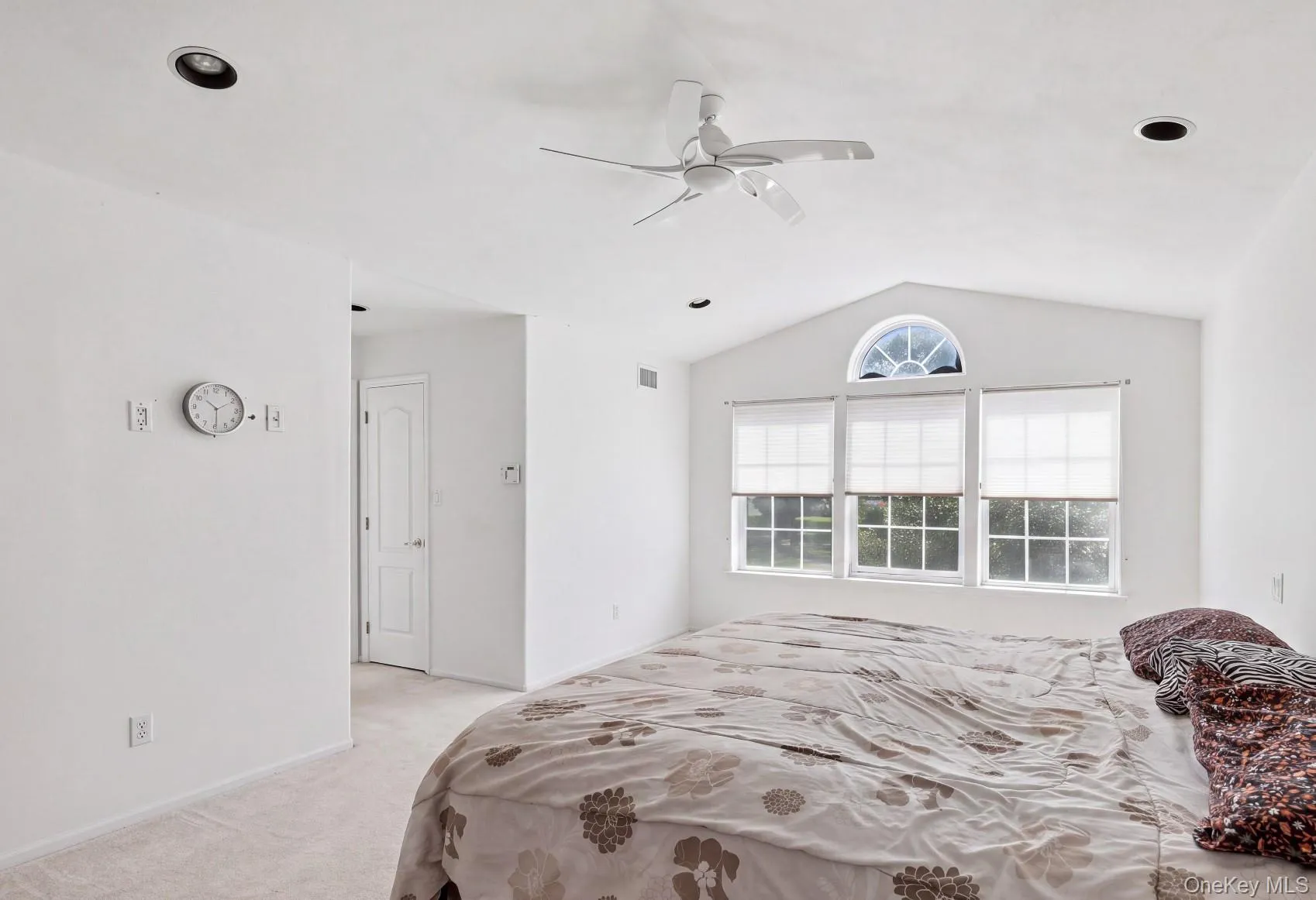 160 Windwatch Drive, Islip, NY, 3 Bedrooms Bedrooms, 8 Rooms Rooms,2 BathroomsBathrooms,Residential,For Rent,Windwatch,0,1037202 160 Windwatch Drive, Islip, NY, 3 Bedrooms Bedrooms, 8 Rooms Rooms,2 BathroomsBathrooms,Residential,For Rent,Windwatch,0,1037202
